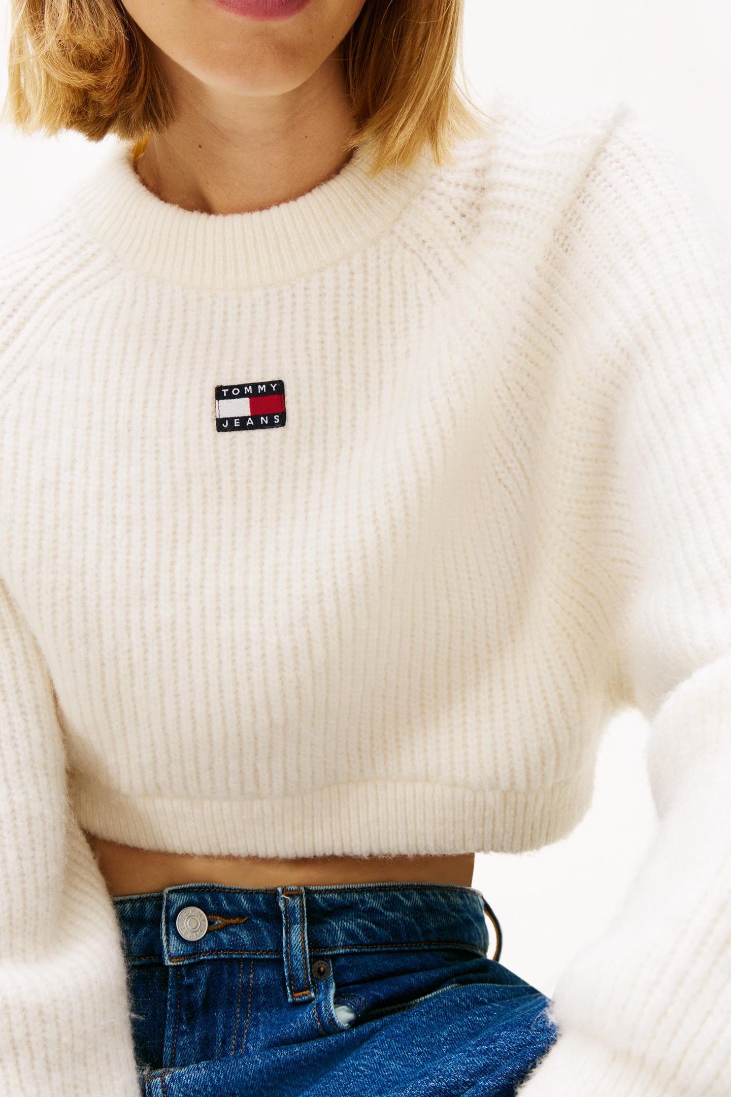 TJW CROP BADGE SWEATER ANCIENT WHITE 5