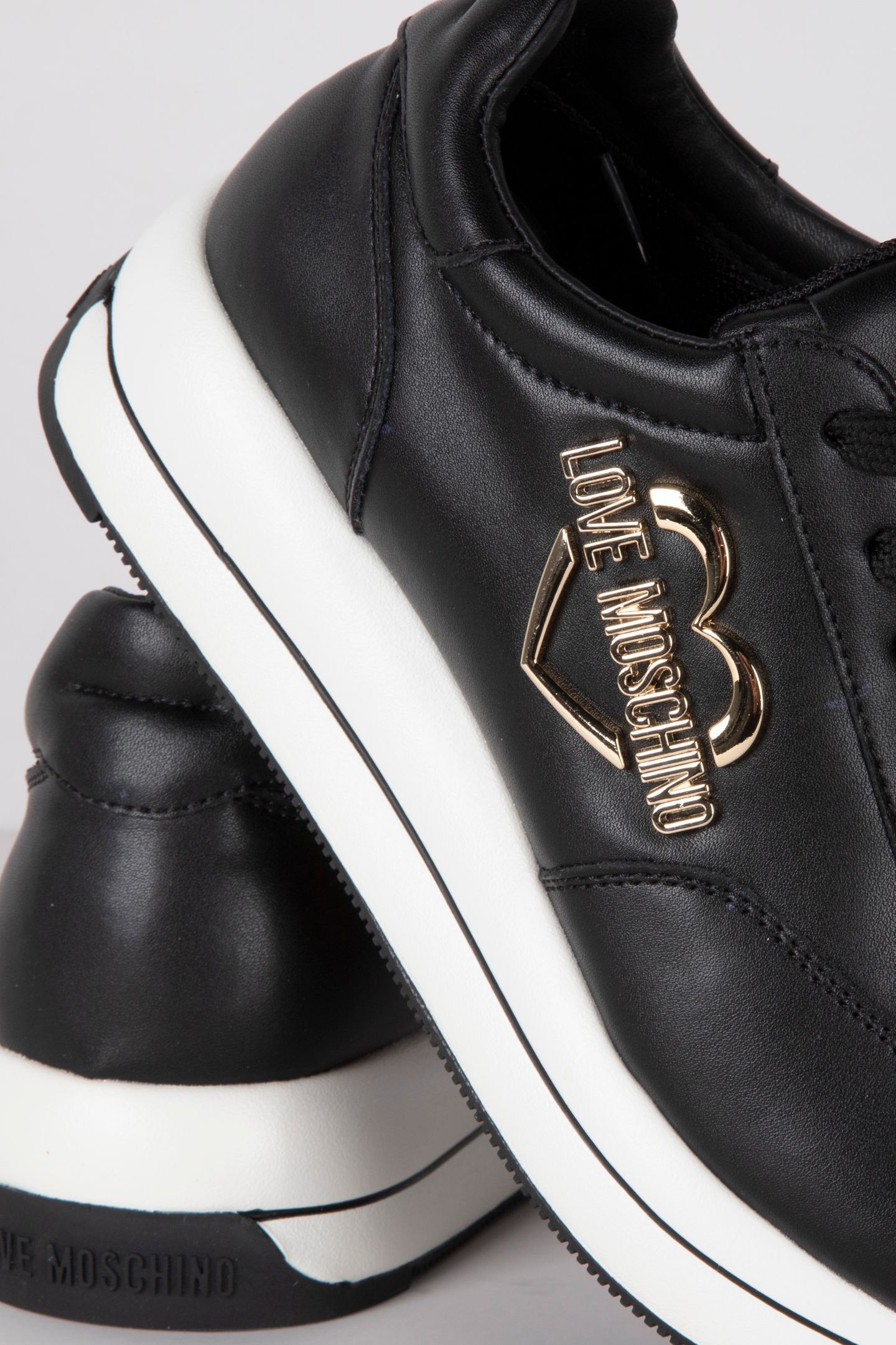 SNEAKERS BLACK 2
