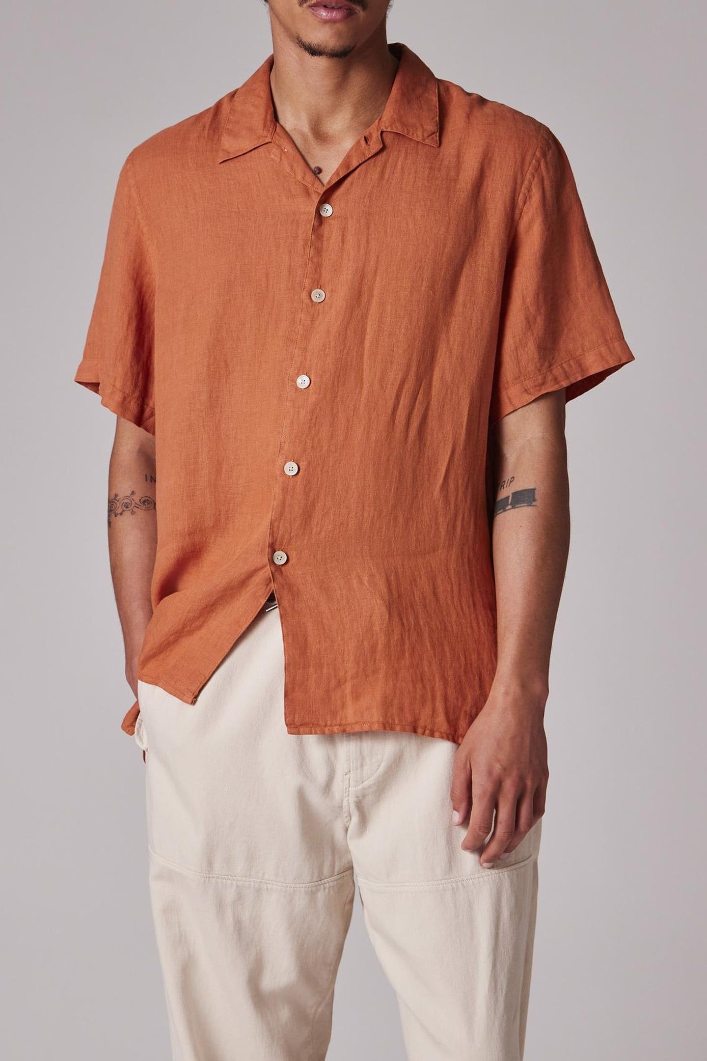 MENS SS CASUAL FIT SHIRT ORANGE 1