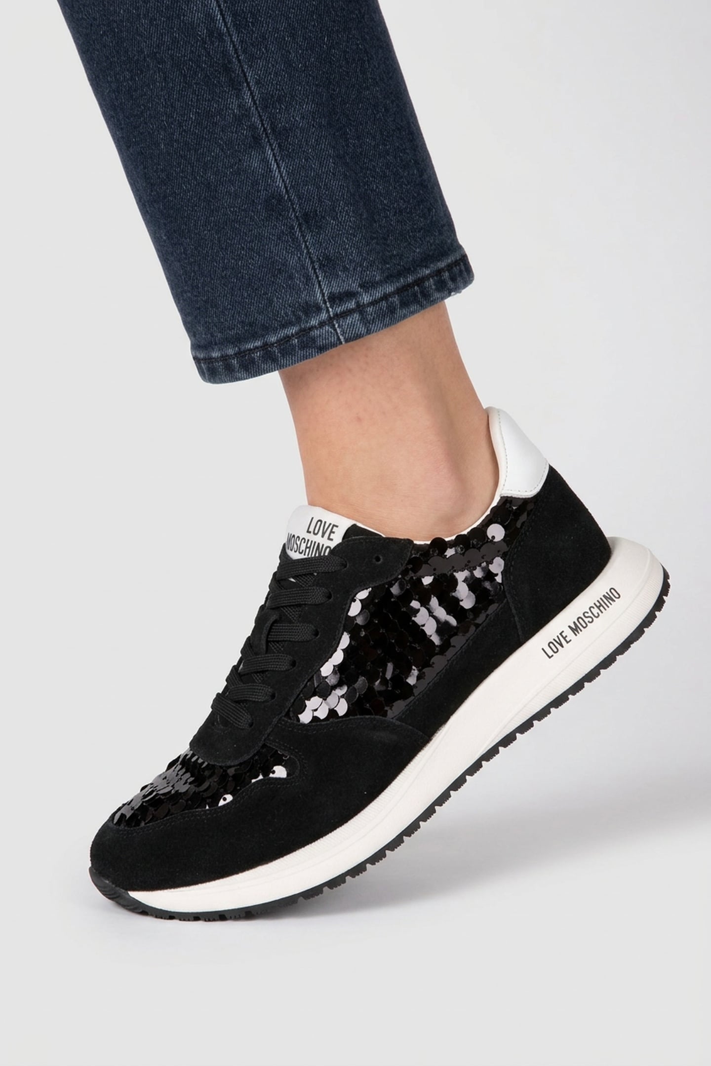 SNEAKERS BLACK 2
