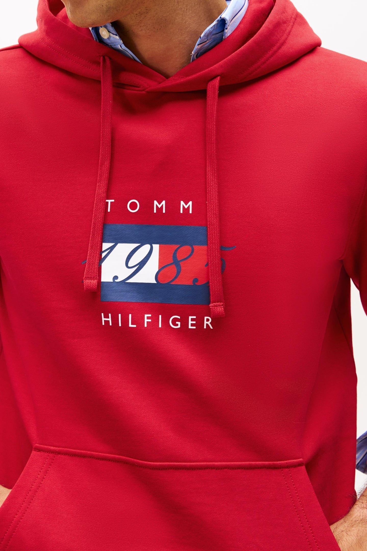 LINEAR FLAG GRAPHIC MEDIUM RED 5