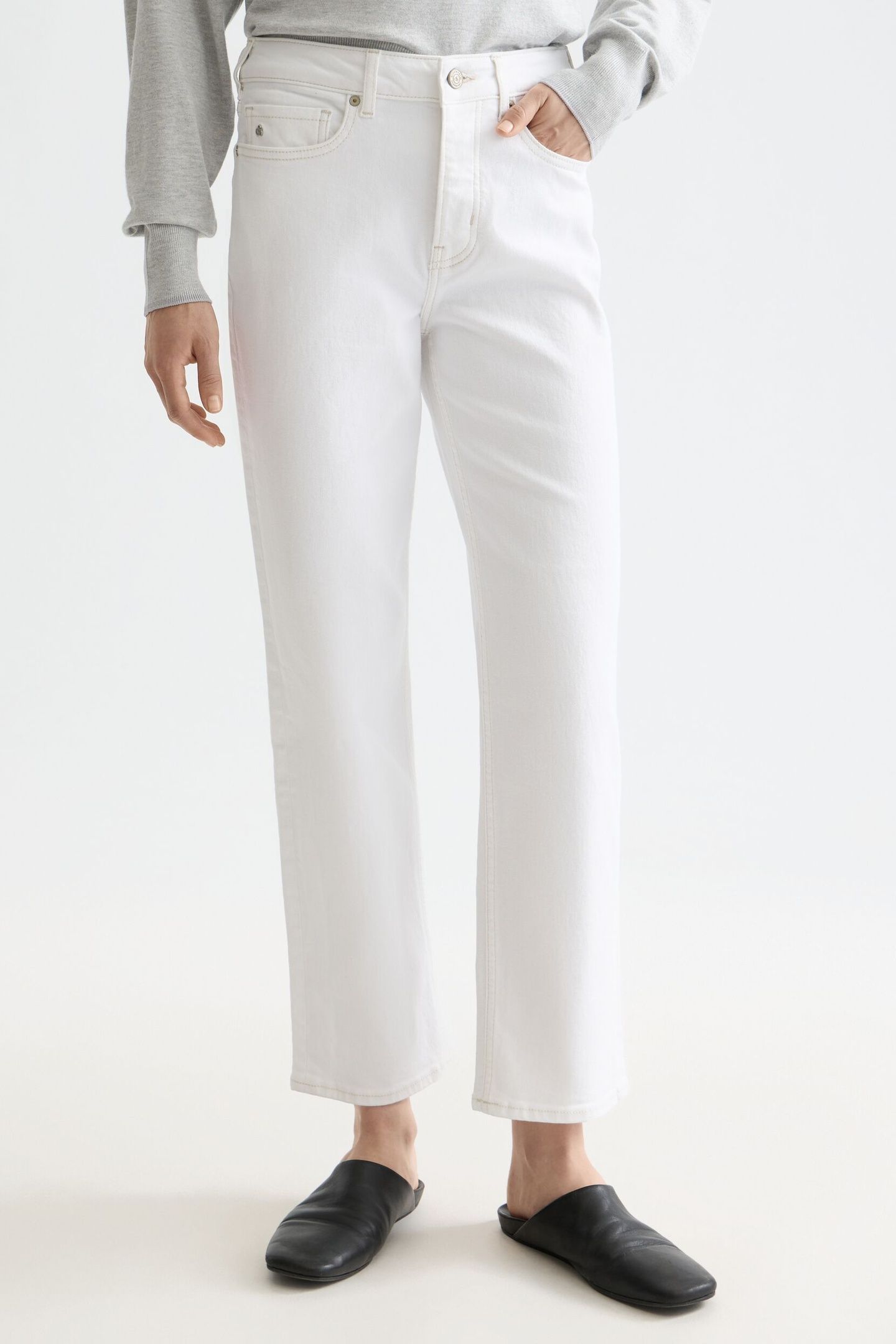 THE SKY STRAIGHT JEANS COOL WHITE 1