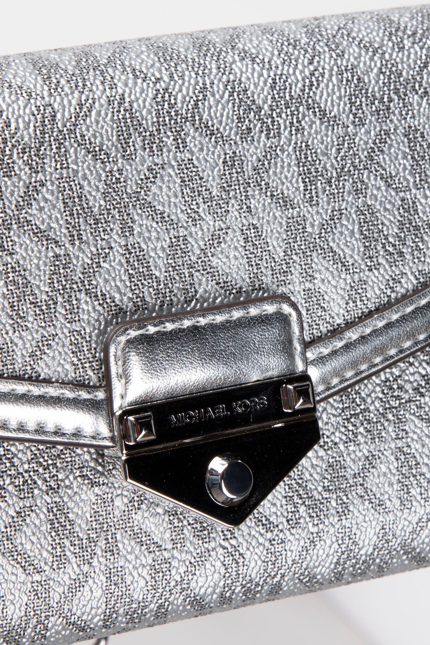 LARGE WLLT ON A CHAIN CROSSBODY SILVER 4