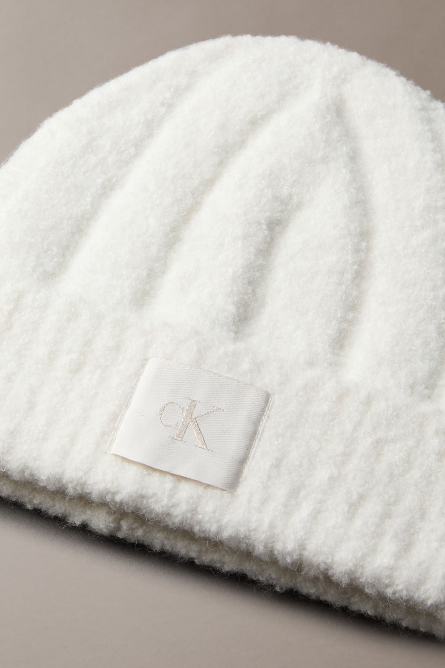 CK PATCH BOUCLE BEANIE LILY WHITE 4