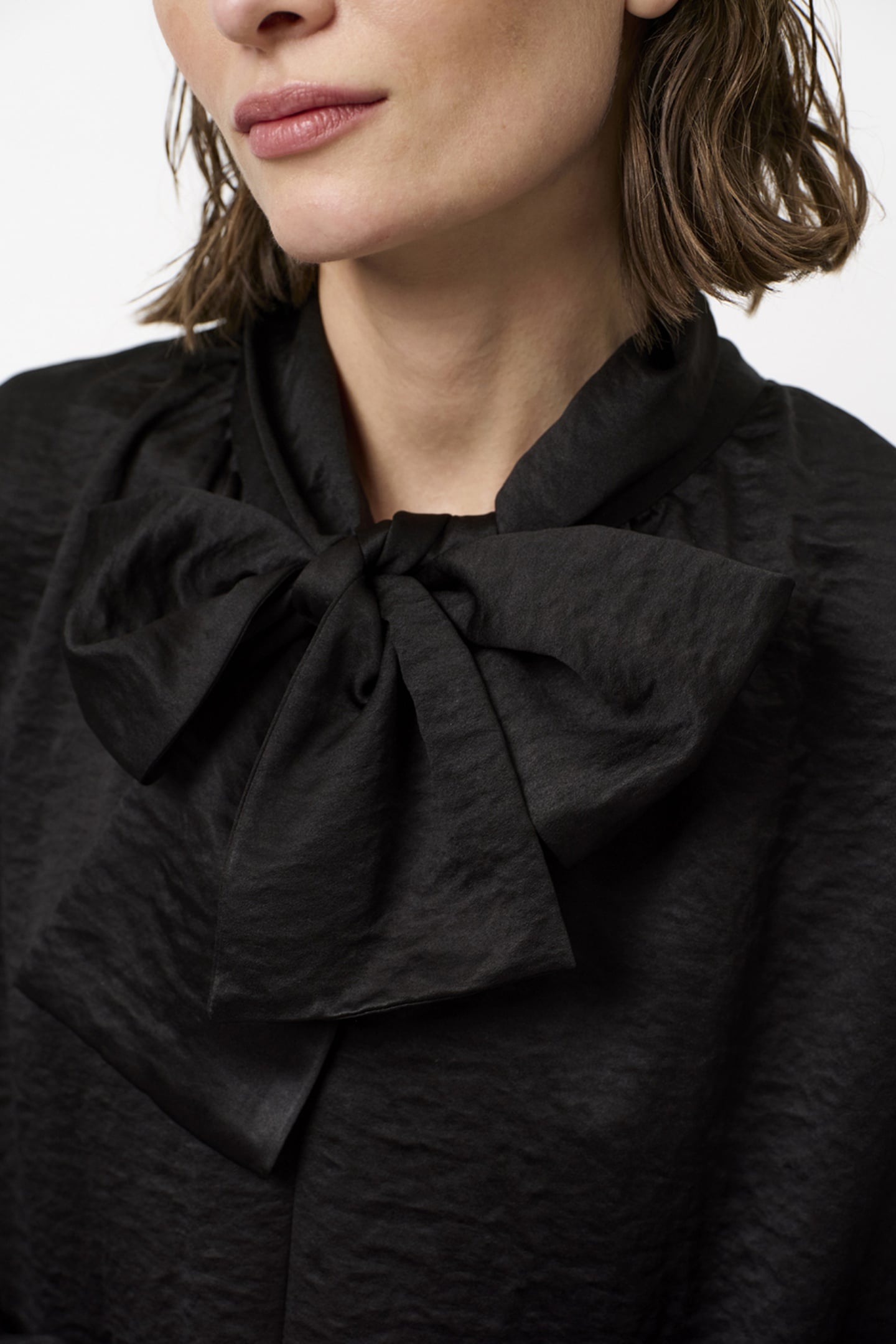 LEIGH PUSSY BOW DRESS RAVEN 4