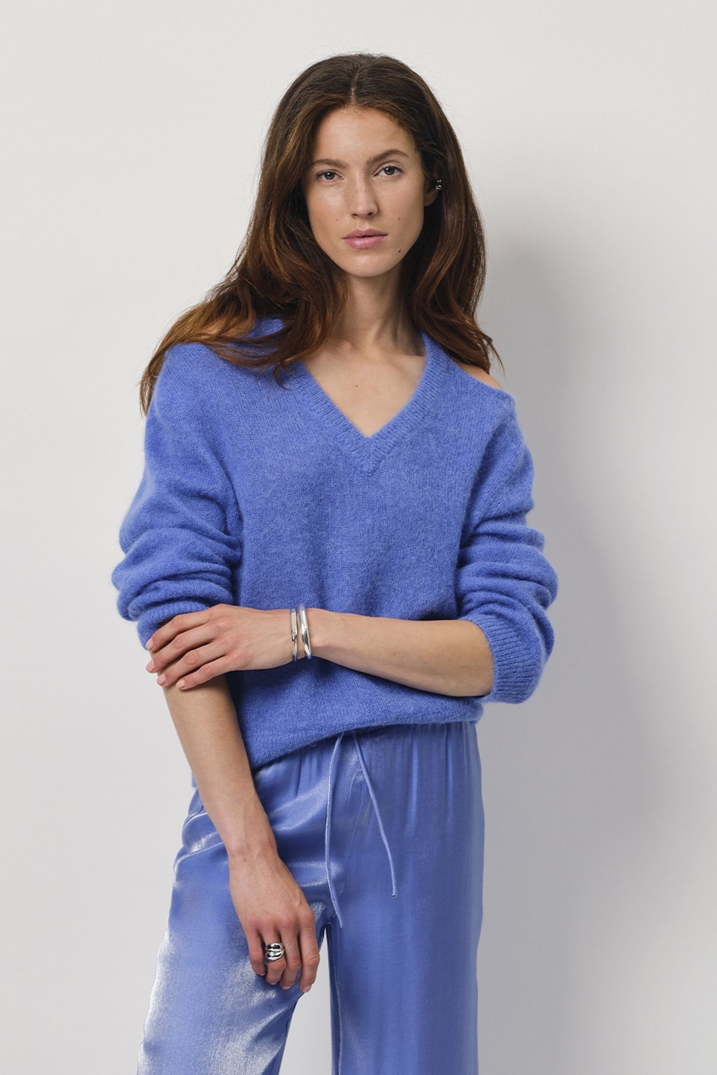 IMANY OPEN SHOULDER SWEAT CORNFLOWER BLUE 1