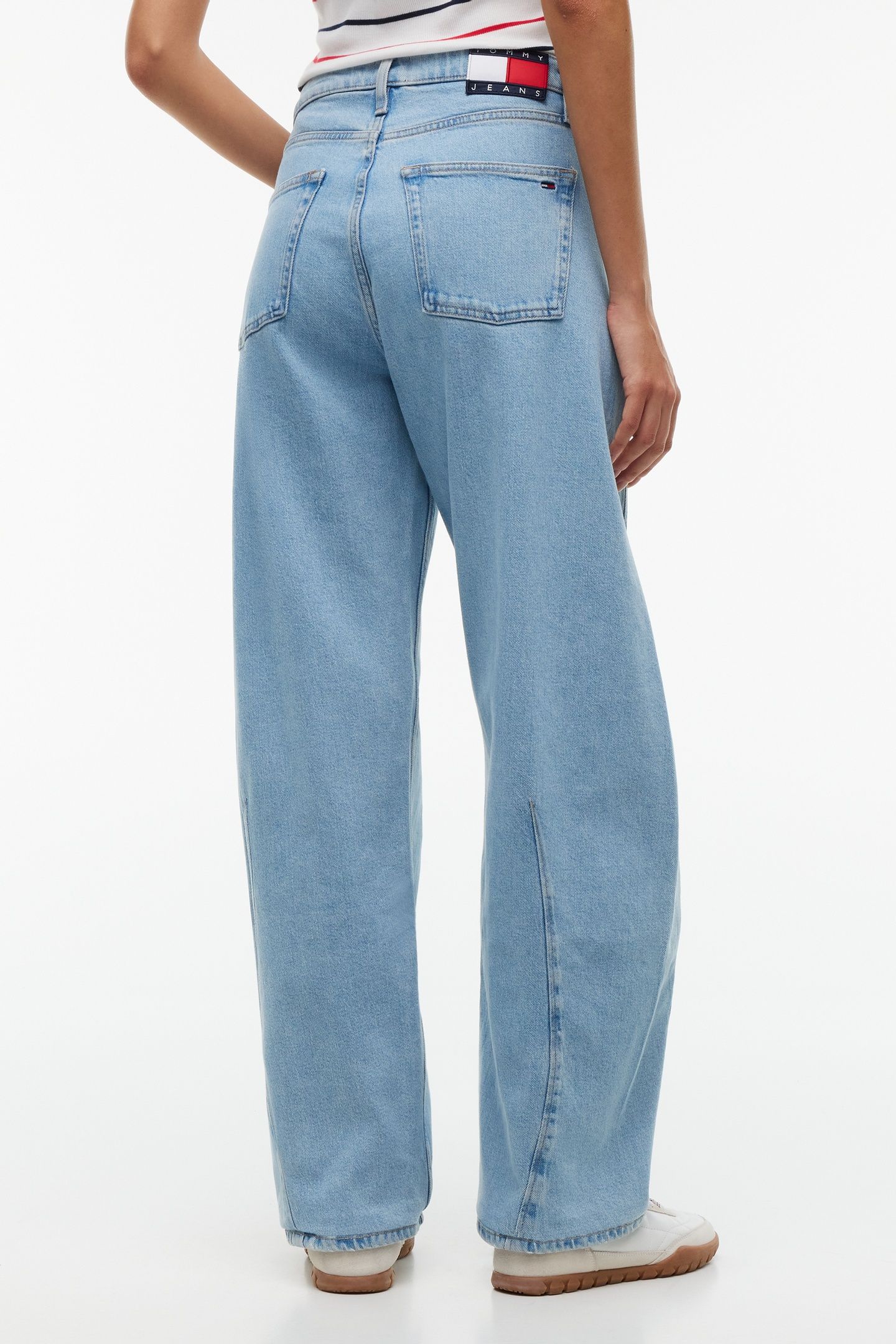 ELLA MID BARREL DENIM LIGHT 3