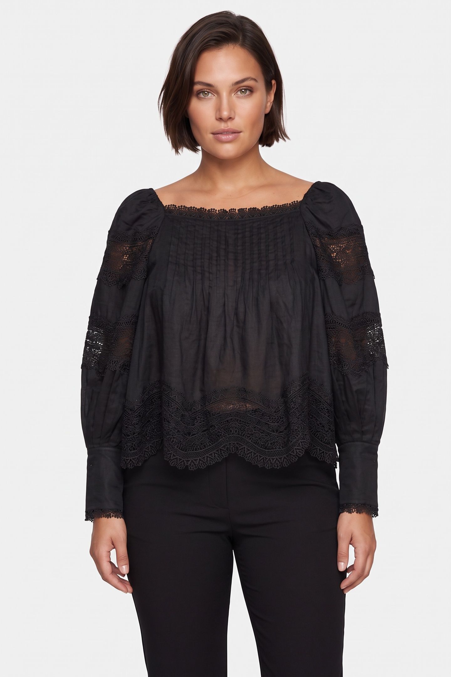 LA BRYCE TREASURE BLOUSE BLACK 1
