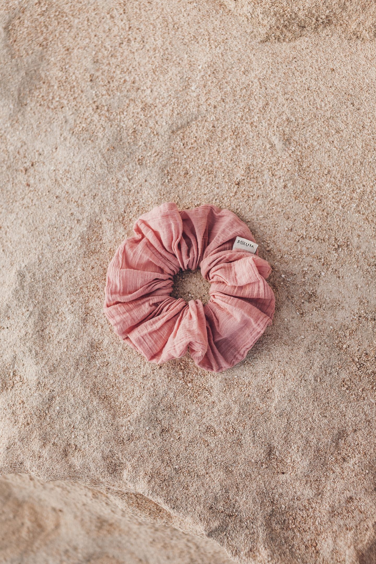 THE BLUSH SCRUNCHIE 1