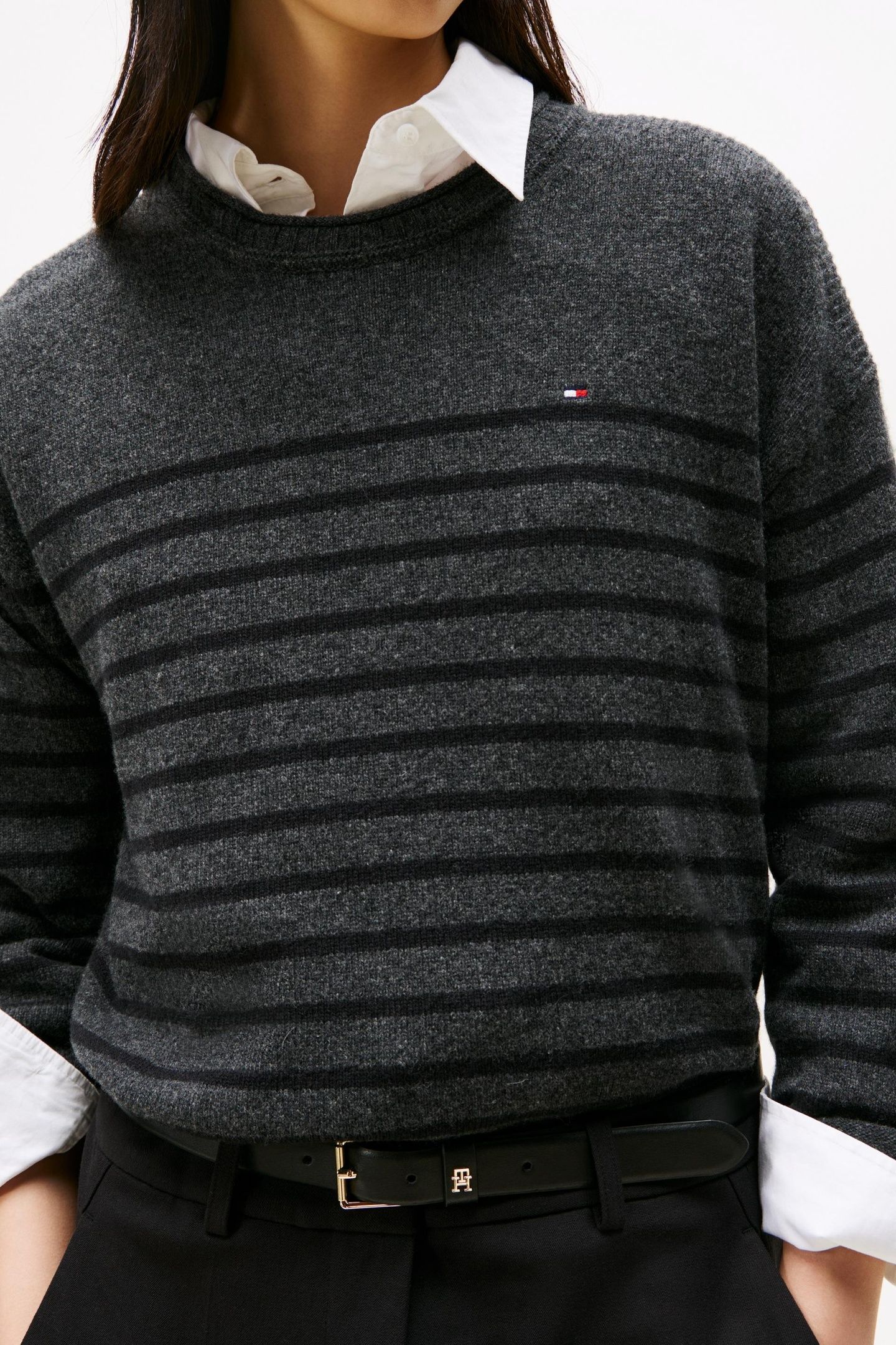 SOFT WOOL RELAXEDD C-NECK DARK GREY HEATHER/BLACK 5