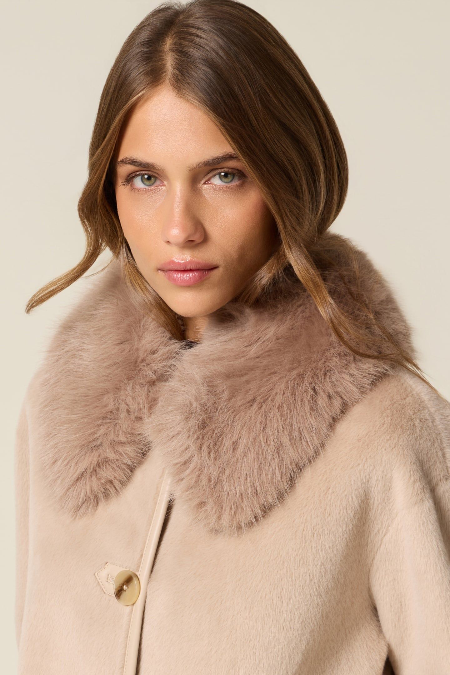 SHORT COAT WITH FURRY COLLAR BEIGE 5