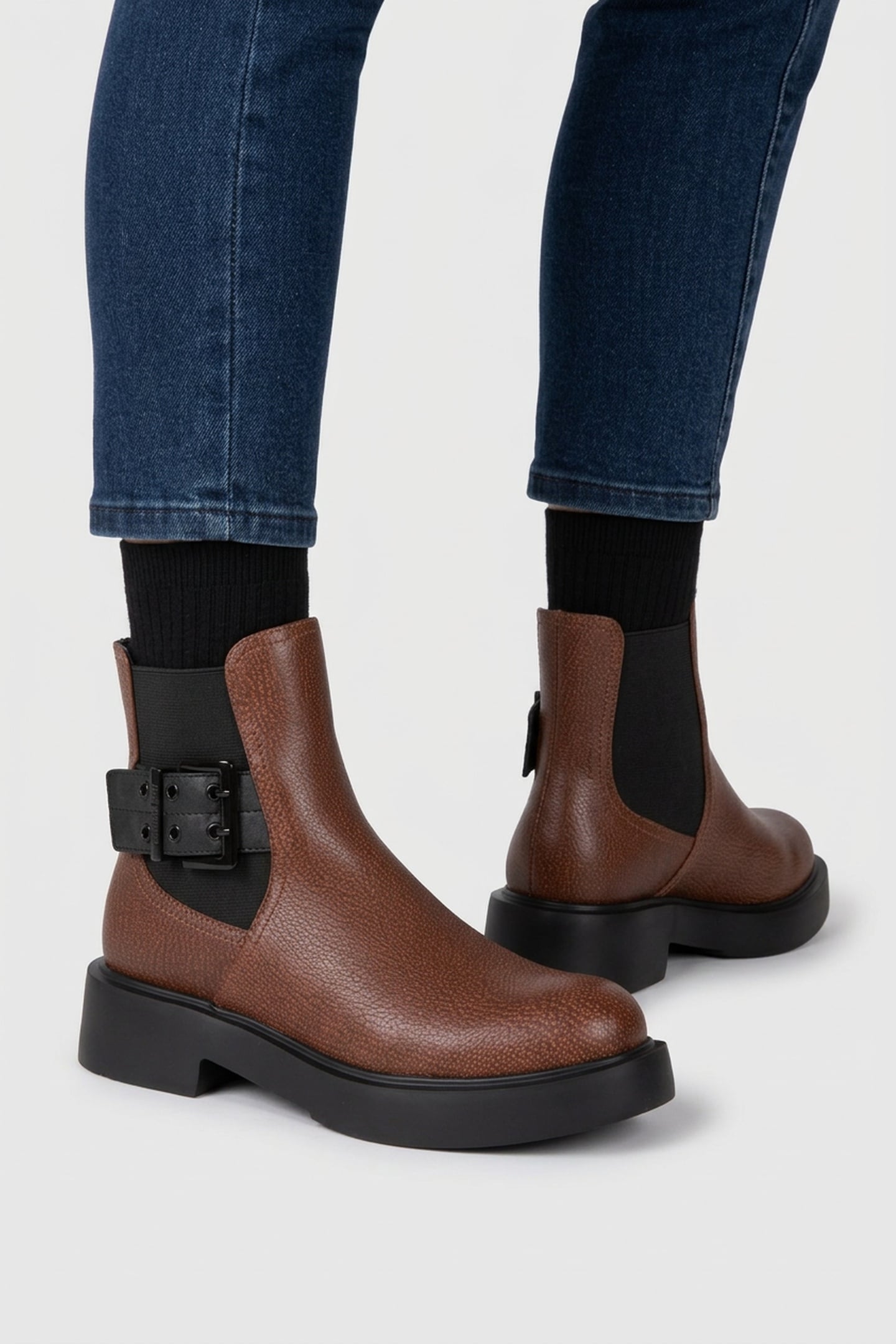 BOOTS BROWN 3