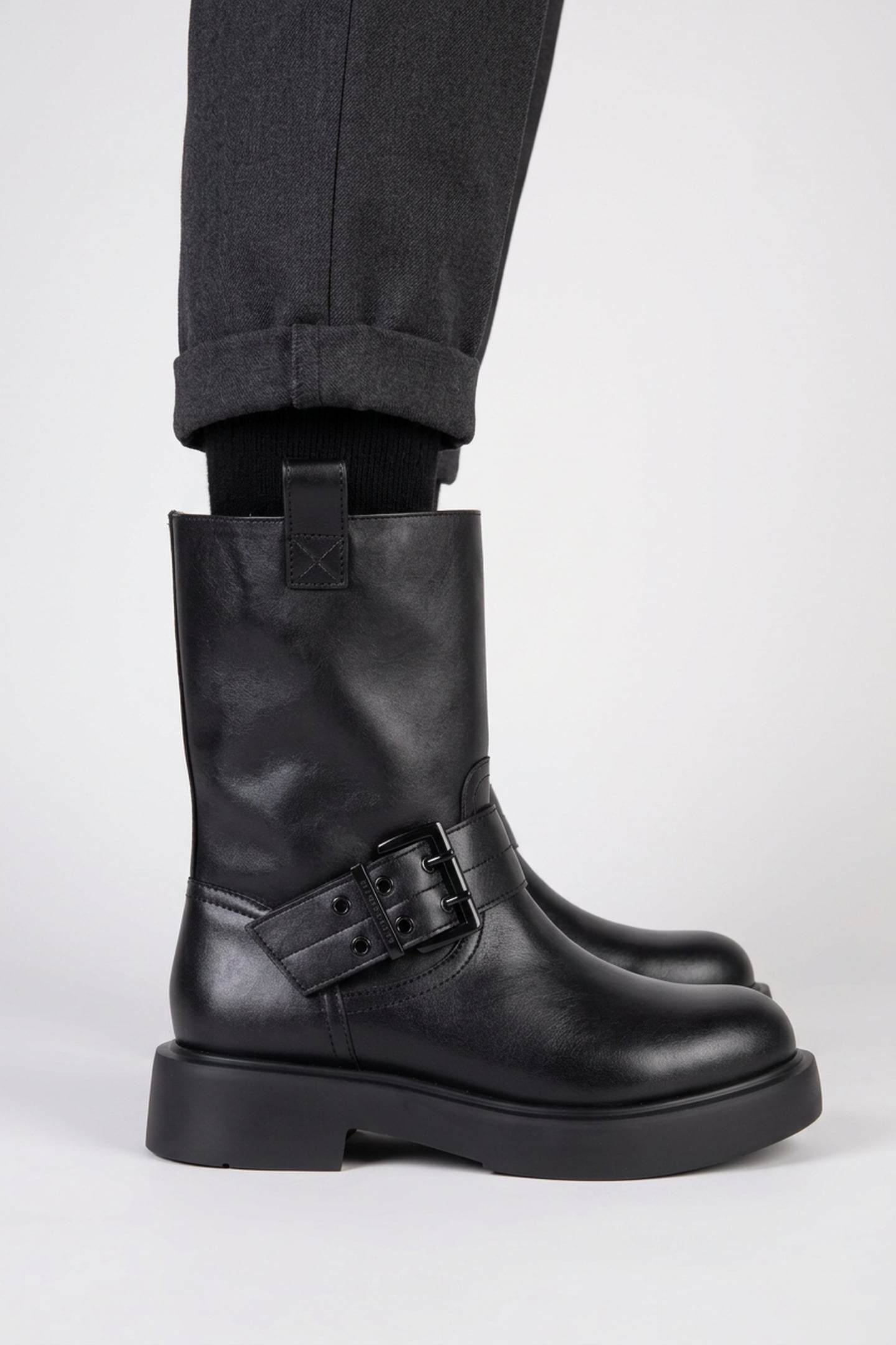 BOOTS BLACK 2