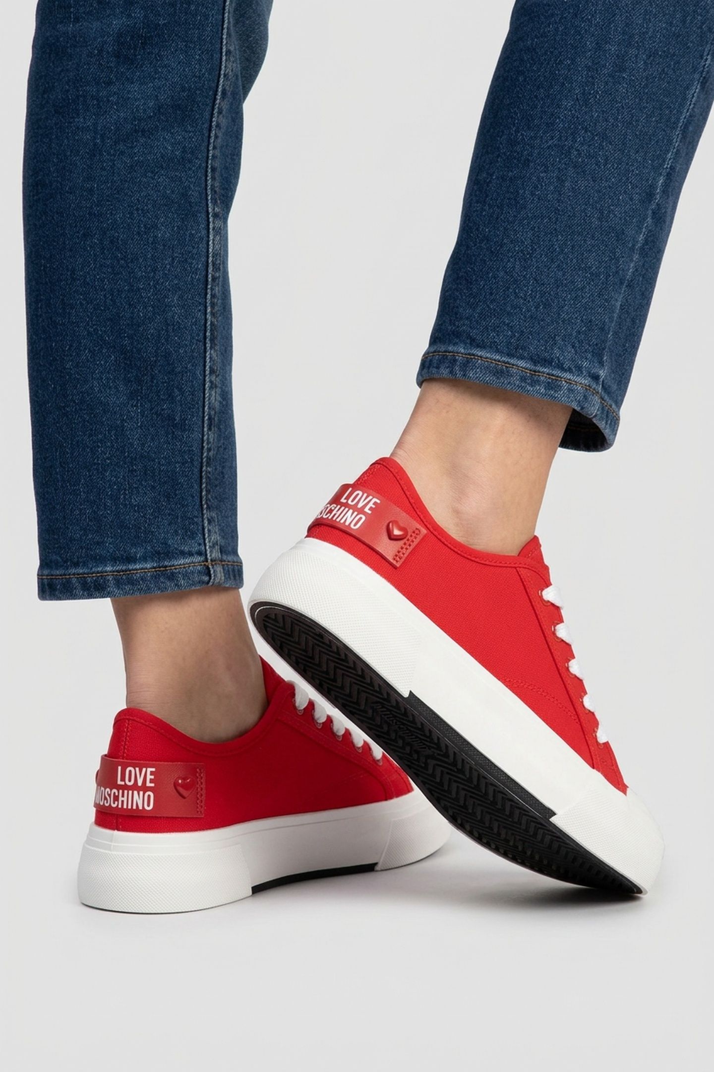 SNEAKERS RED 3