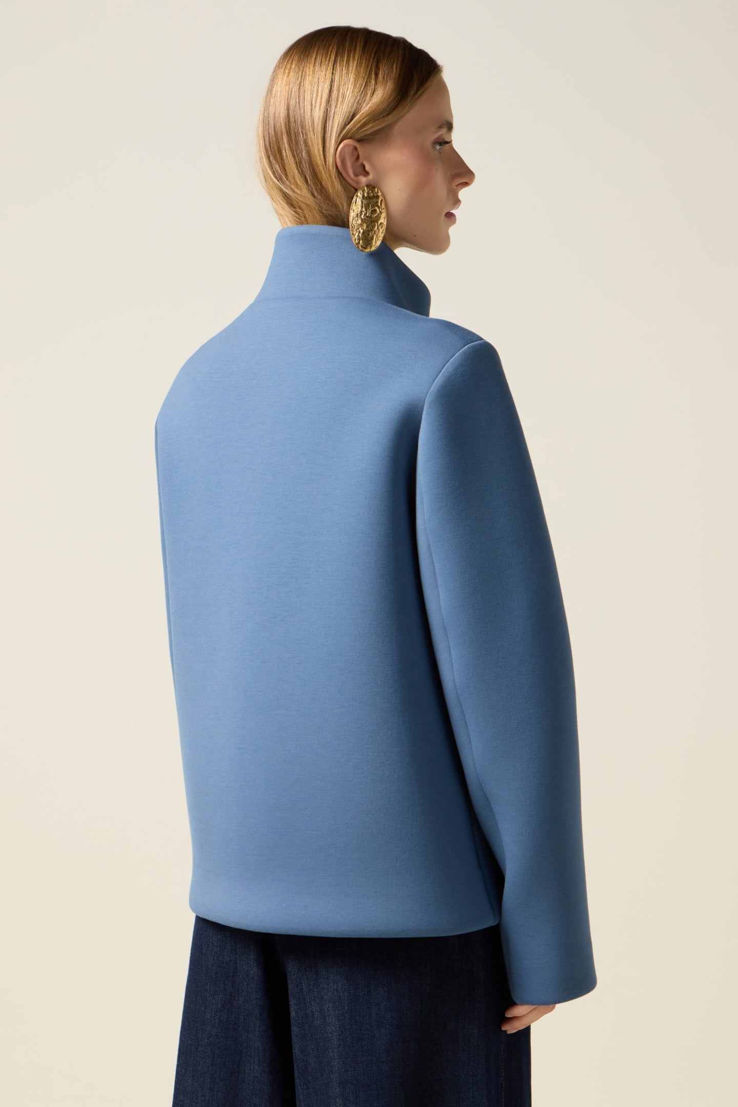 HIGH-NECK SCUBA COAT LIGHT BLUE 2