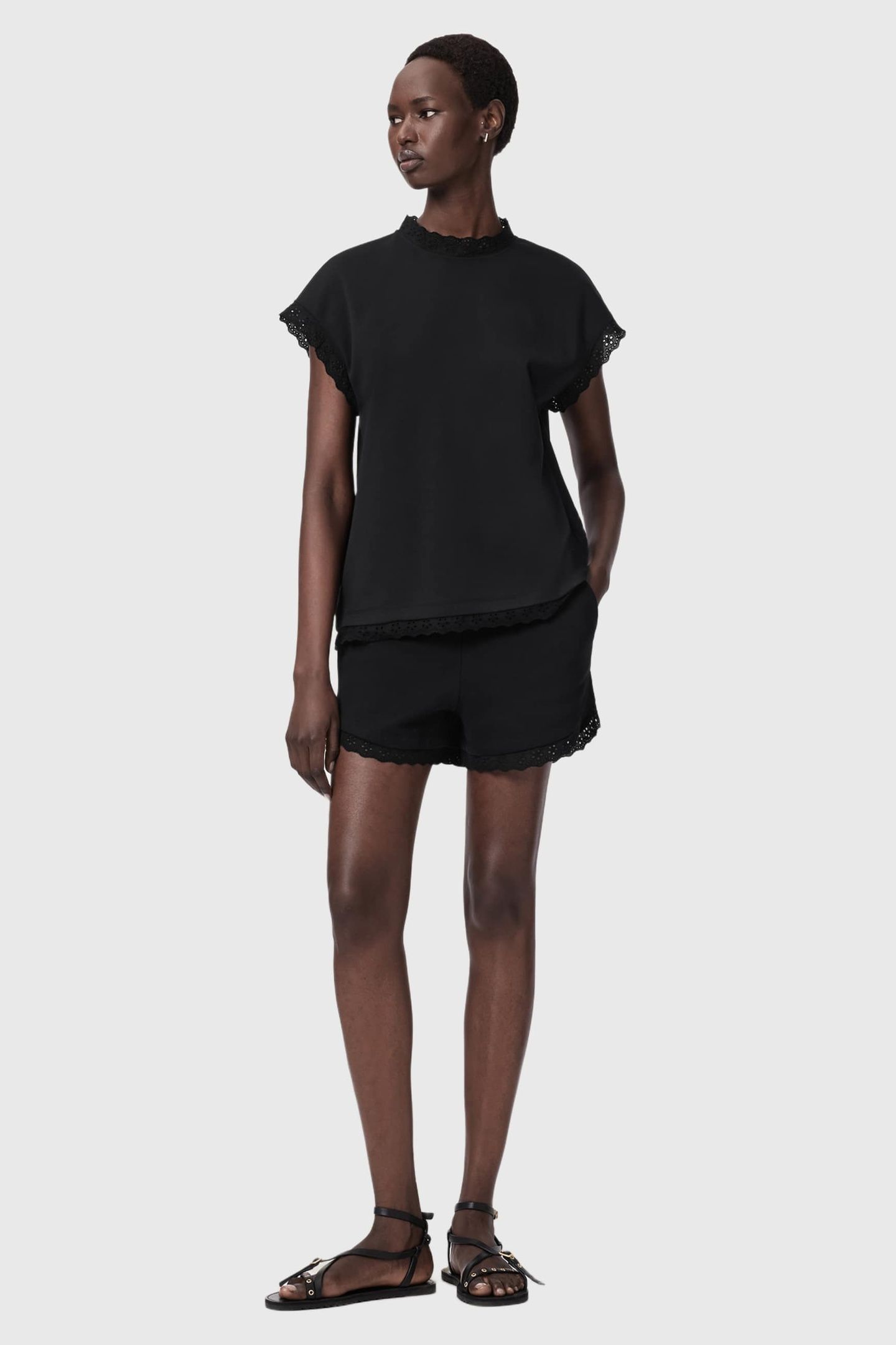 LELE LACE TANK BLACK 1