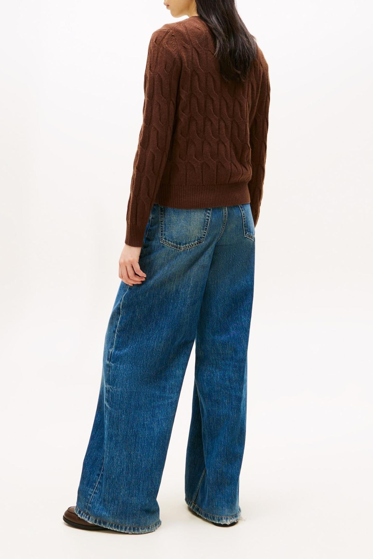 SOFT WOOL CABLE C-NECK LEGACY BROWN 3