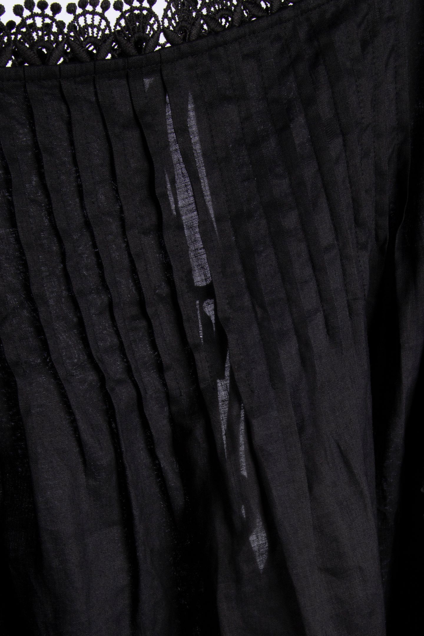 LA BRYCE TREASURE BLOUSE BLACK 4