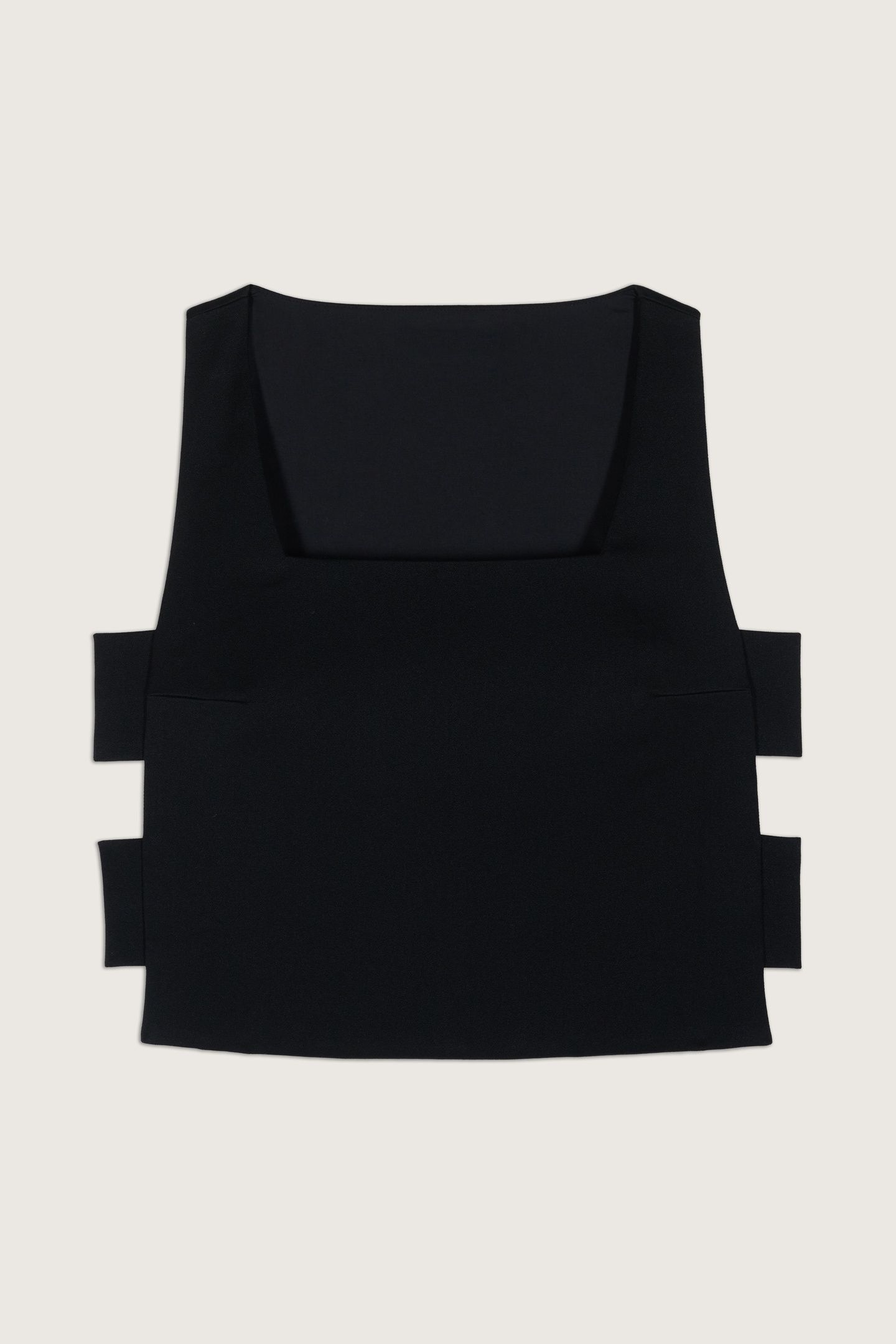 SLEEVELESS TOP BLACK 2