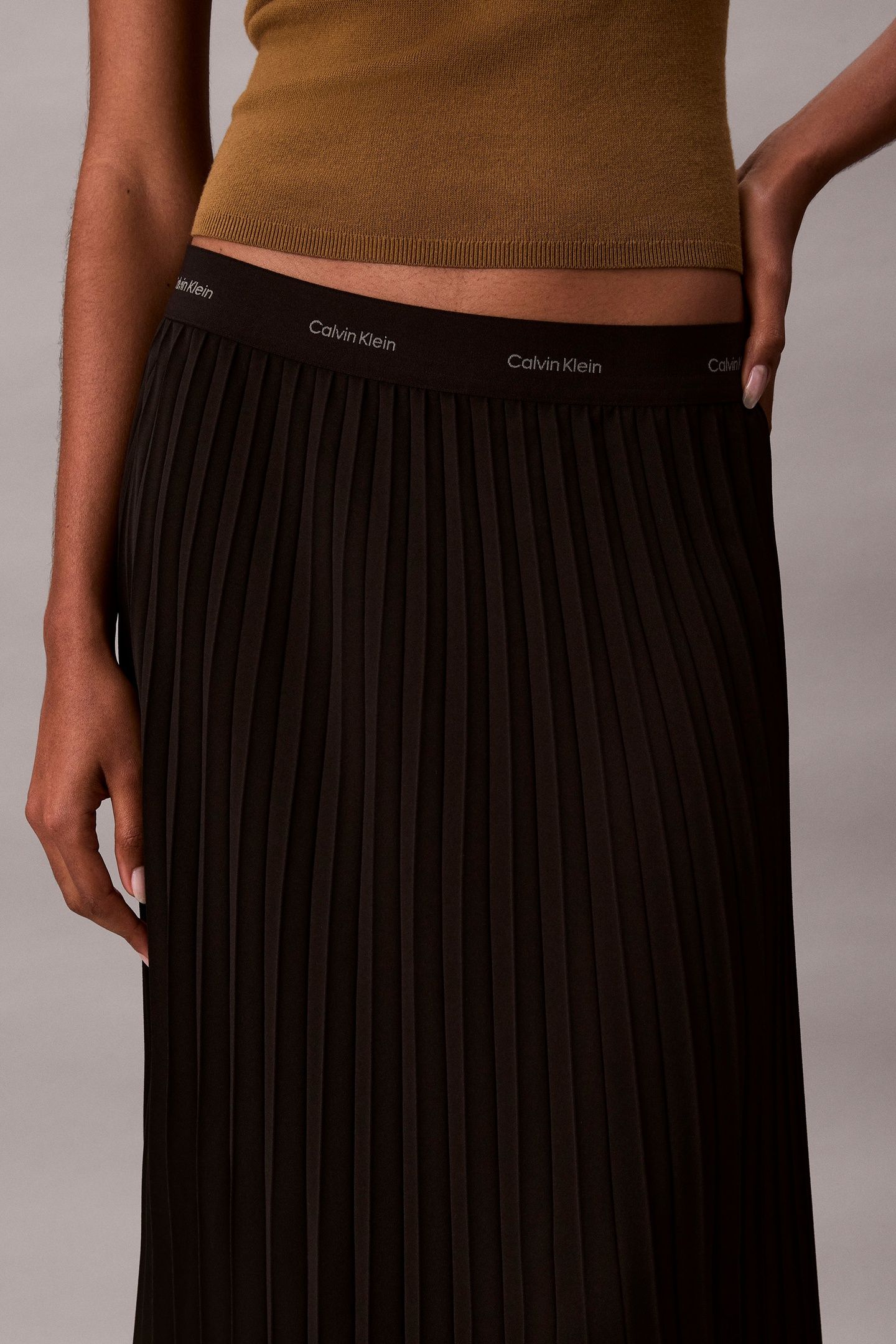 PLEATED CREPE MIDI SKIRT BLACK 6