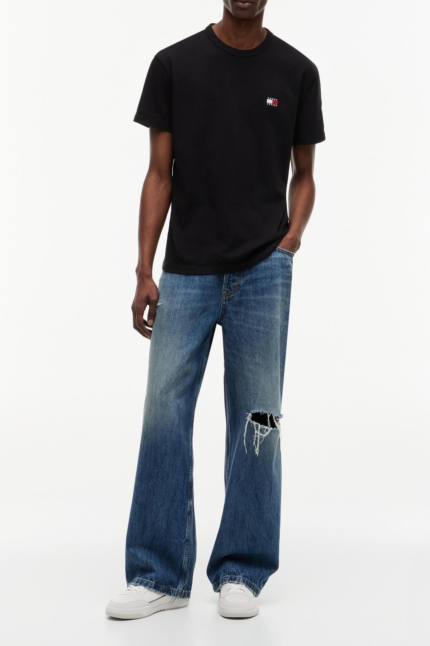BADGE T-SHIRT BLACK 3