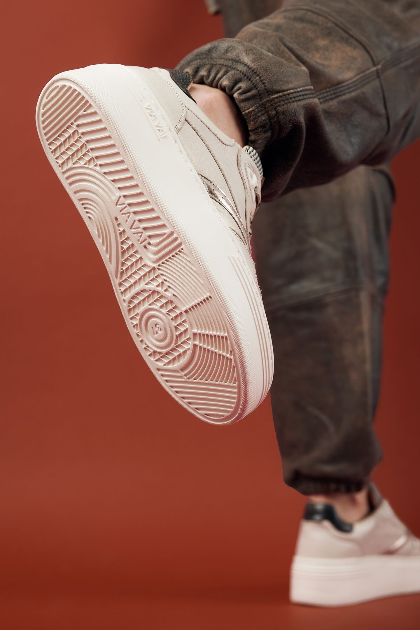 ISA BROOKLYN BEIGE 4
