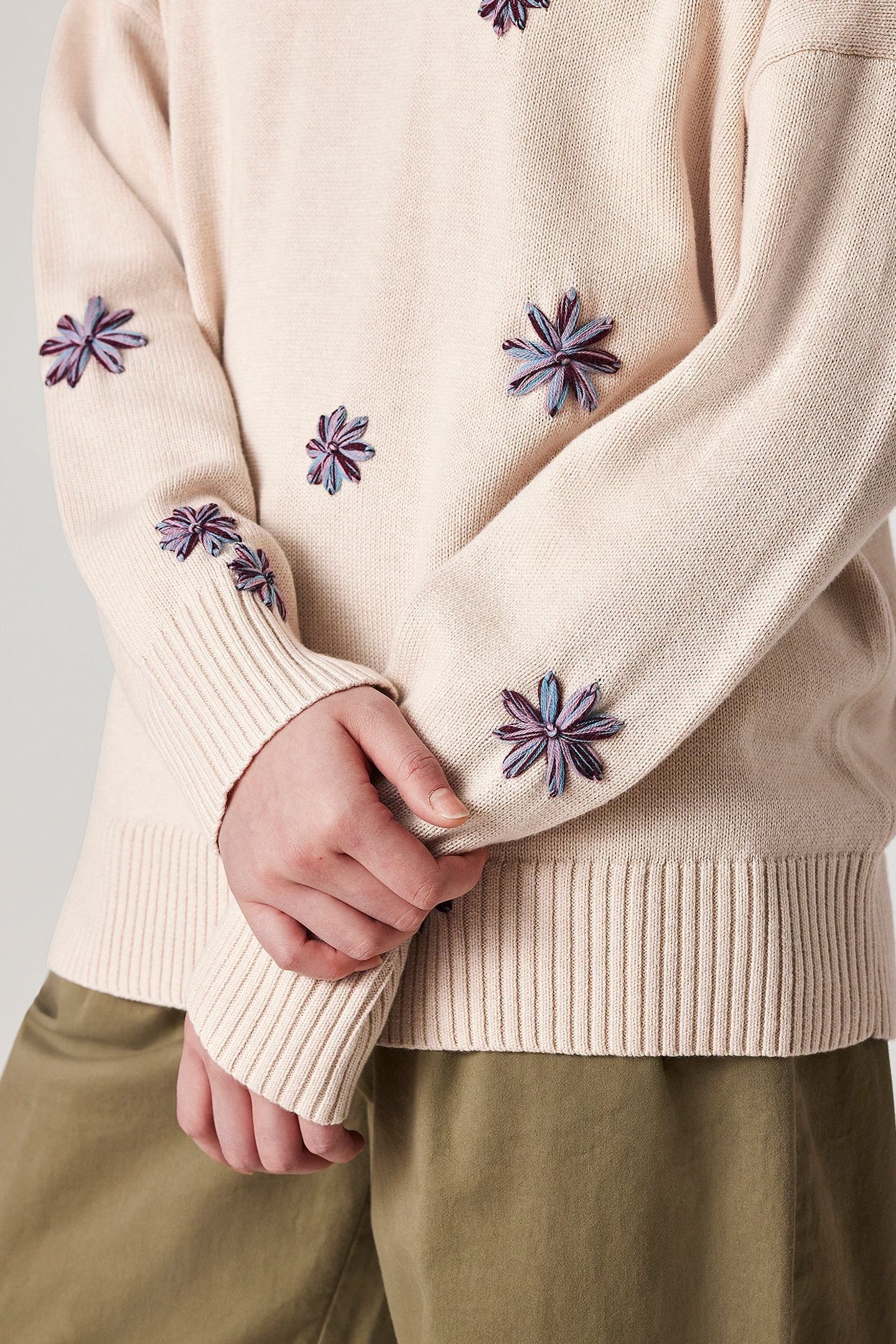 WOMENS KNITTED SWEATER CREW NECK PARCHMENT 8