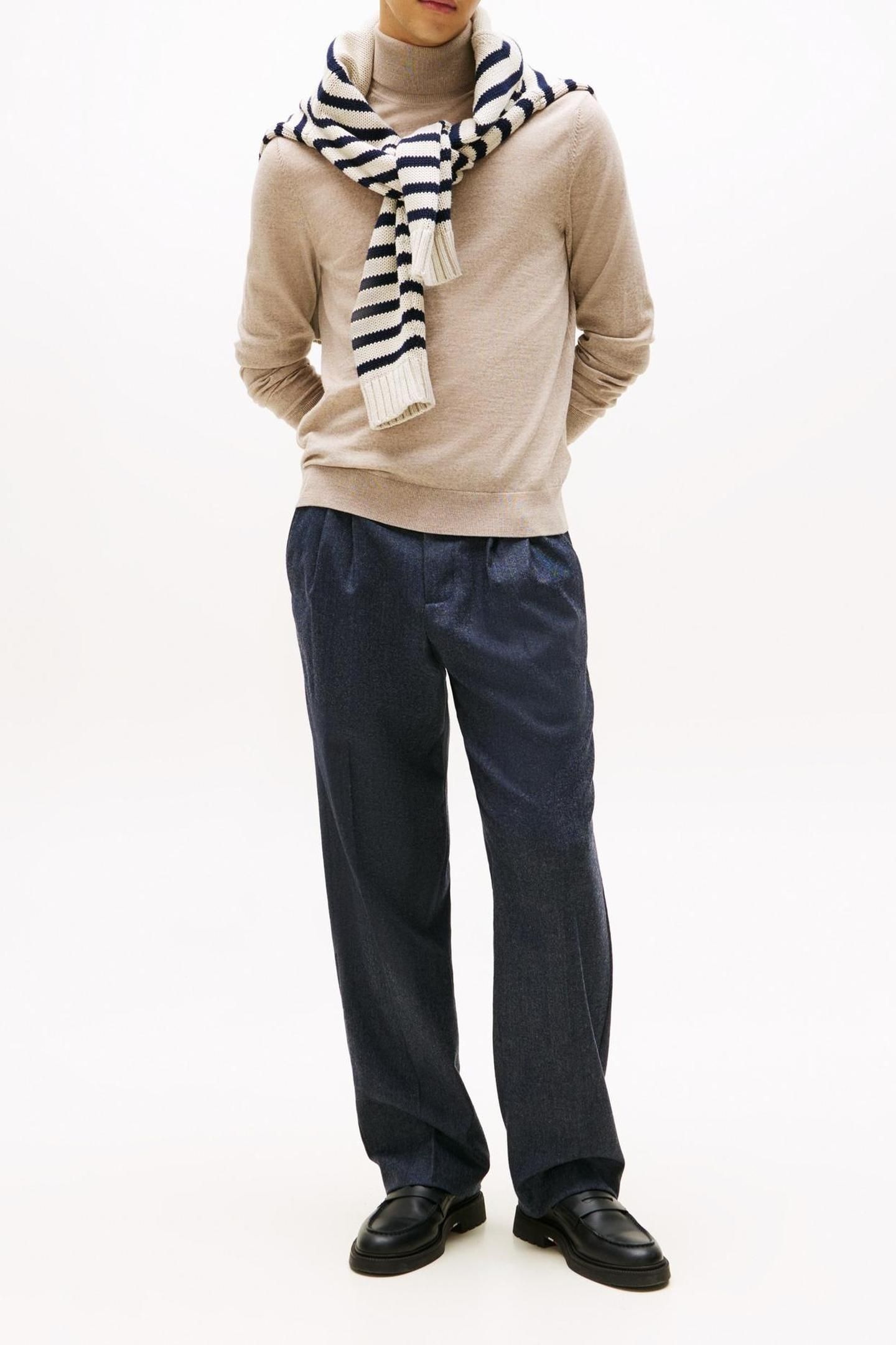 DC FINE MERINO ROLL COASTAL TAUPE 2