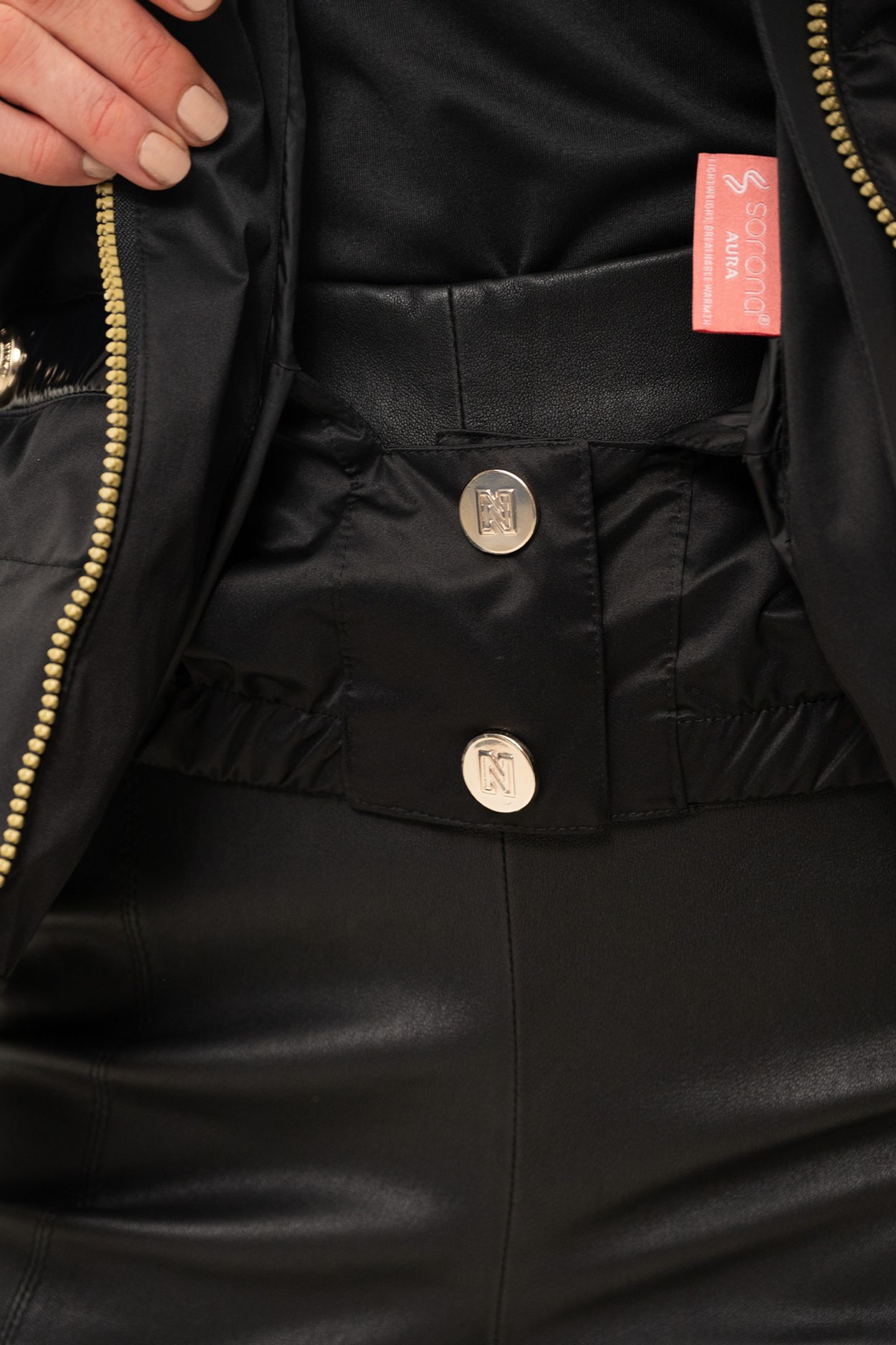 NORTH LACQ JACKET BLACK 4