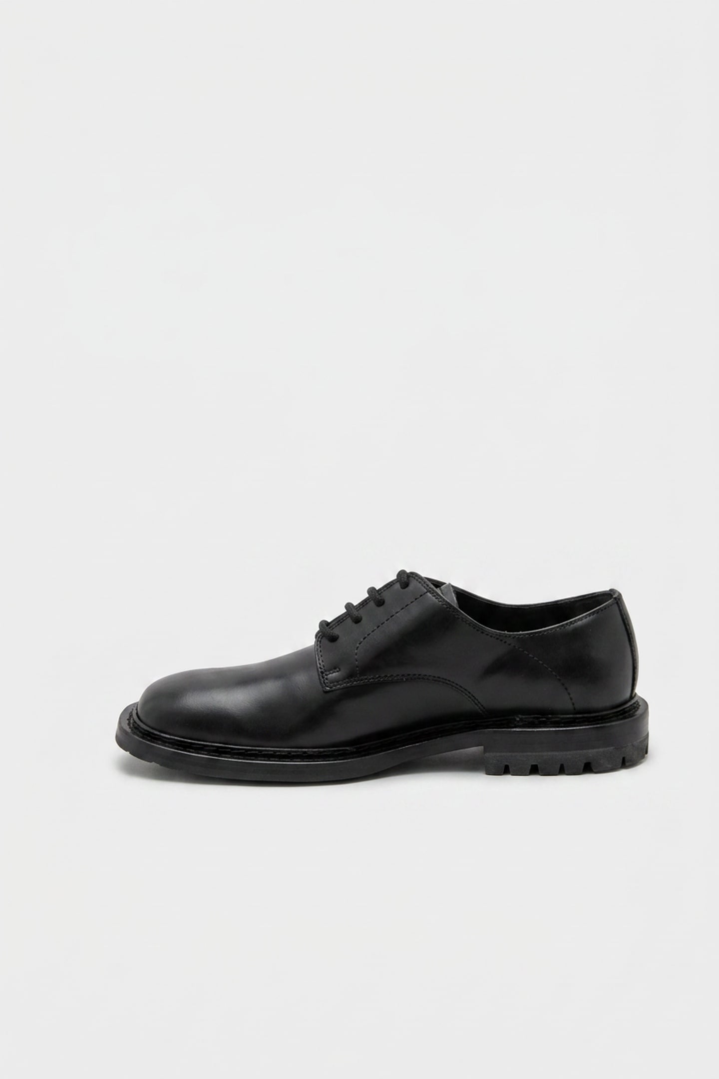 SHOES BLACK 2