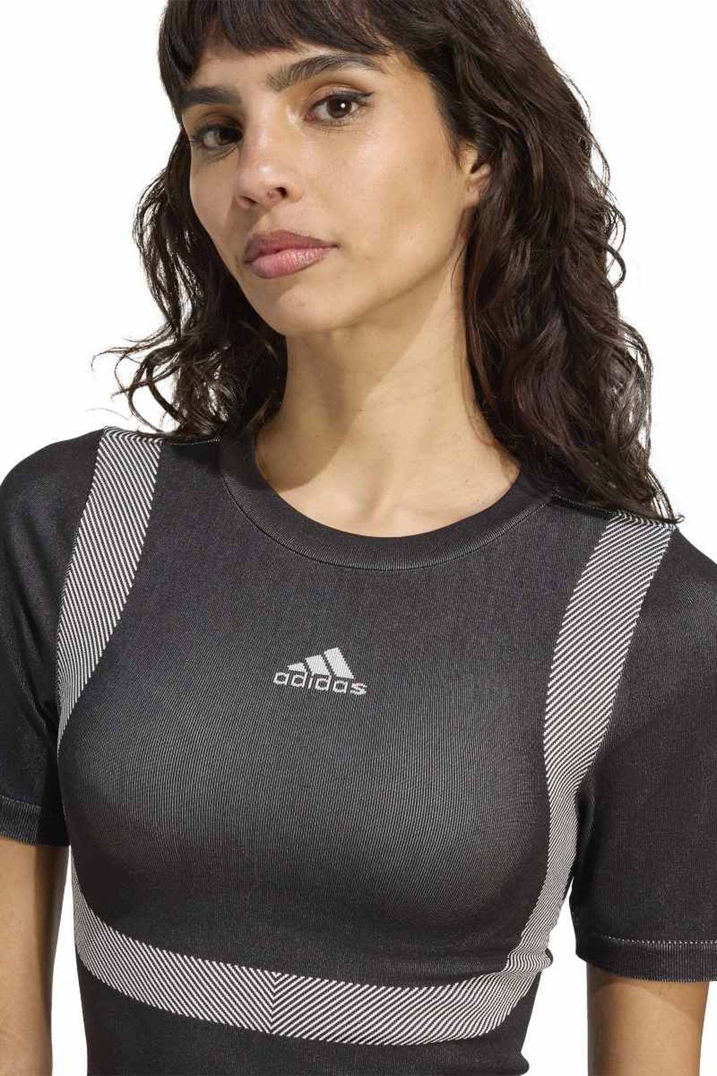 SEAMLESSENTIAL TEE BLACK 4