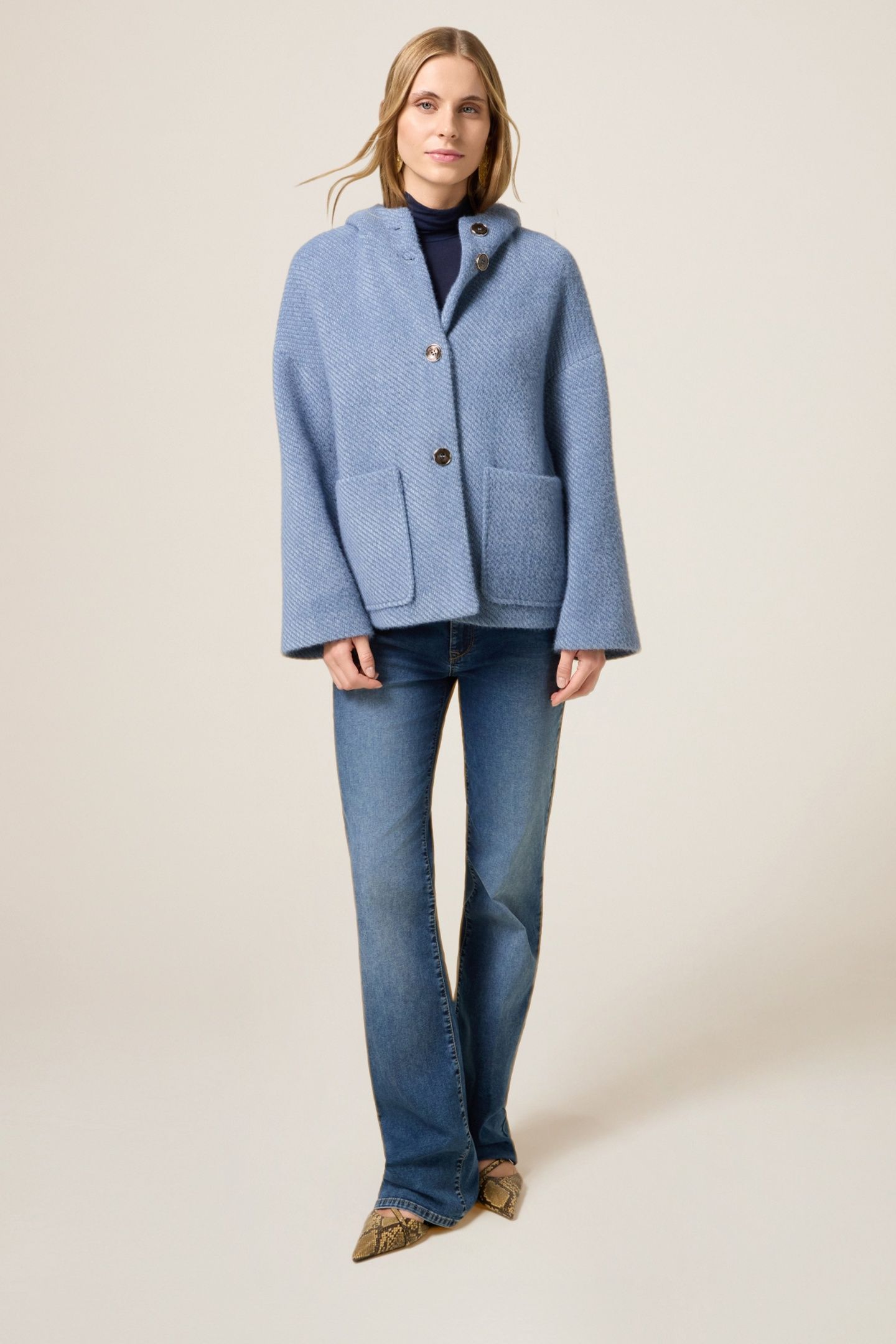 SHORT COAT IN KNITTED FABRIC LIGHT BLUE 3