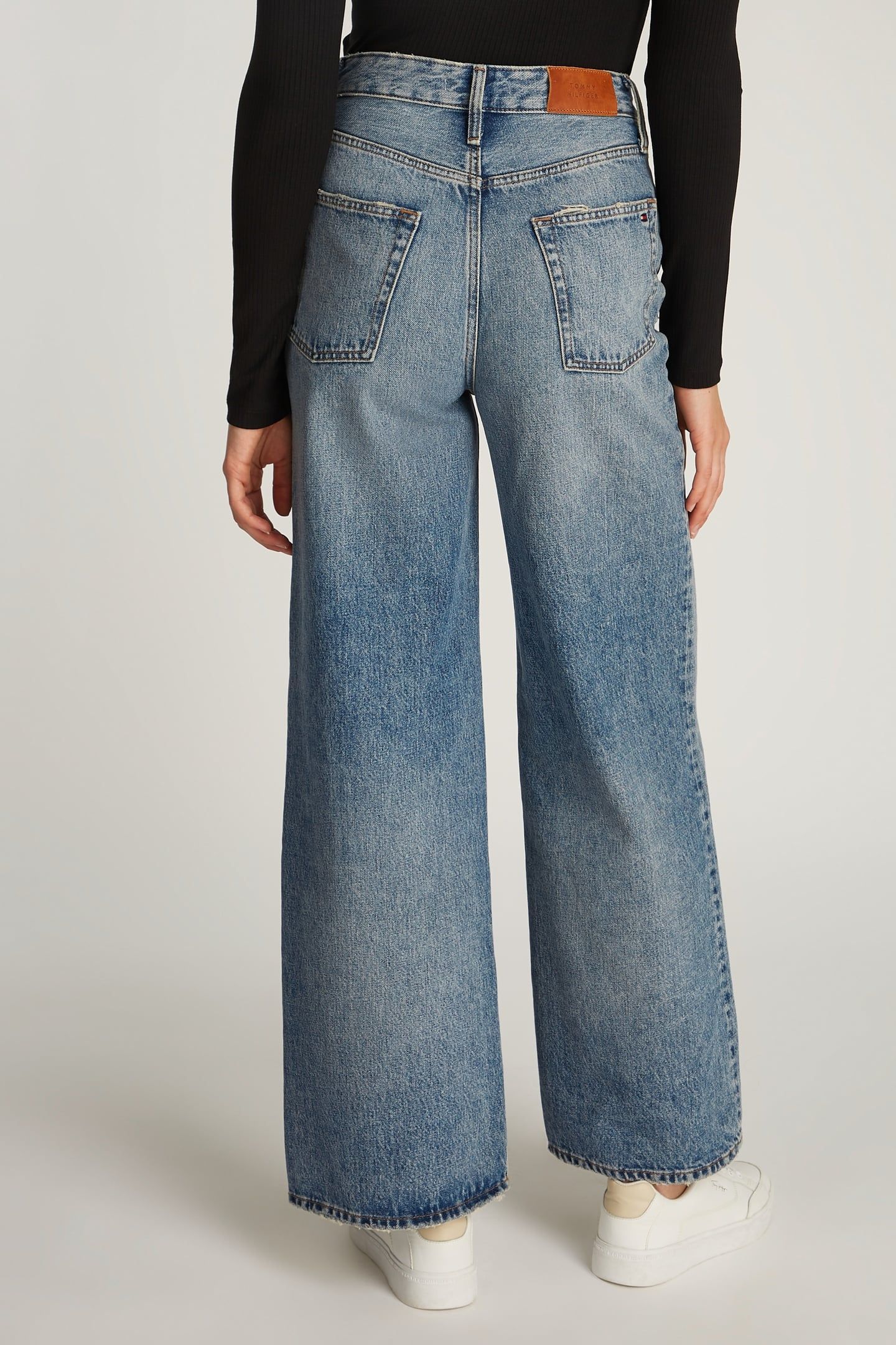 WIDE LEG HIGH WAISTED JEANS 3