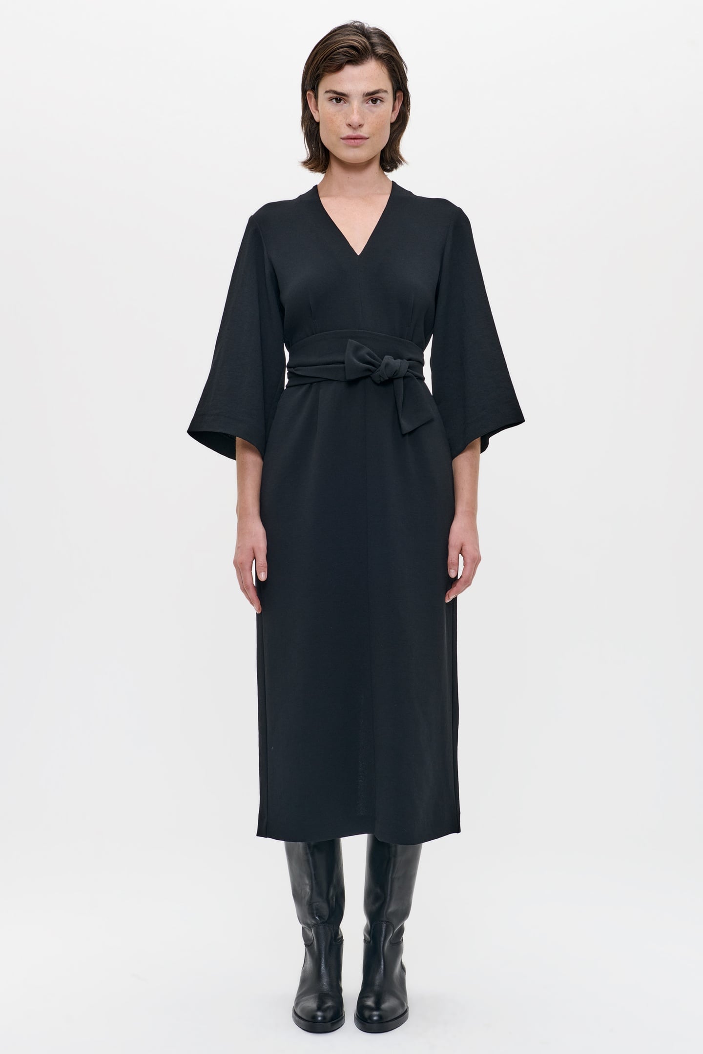 FLOWY WAISTED V-NECK DRESS BLACK 2