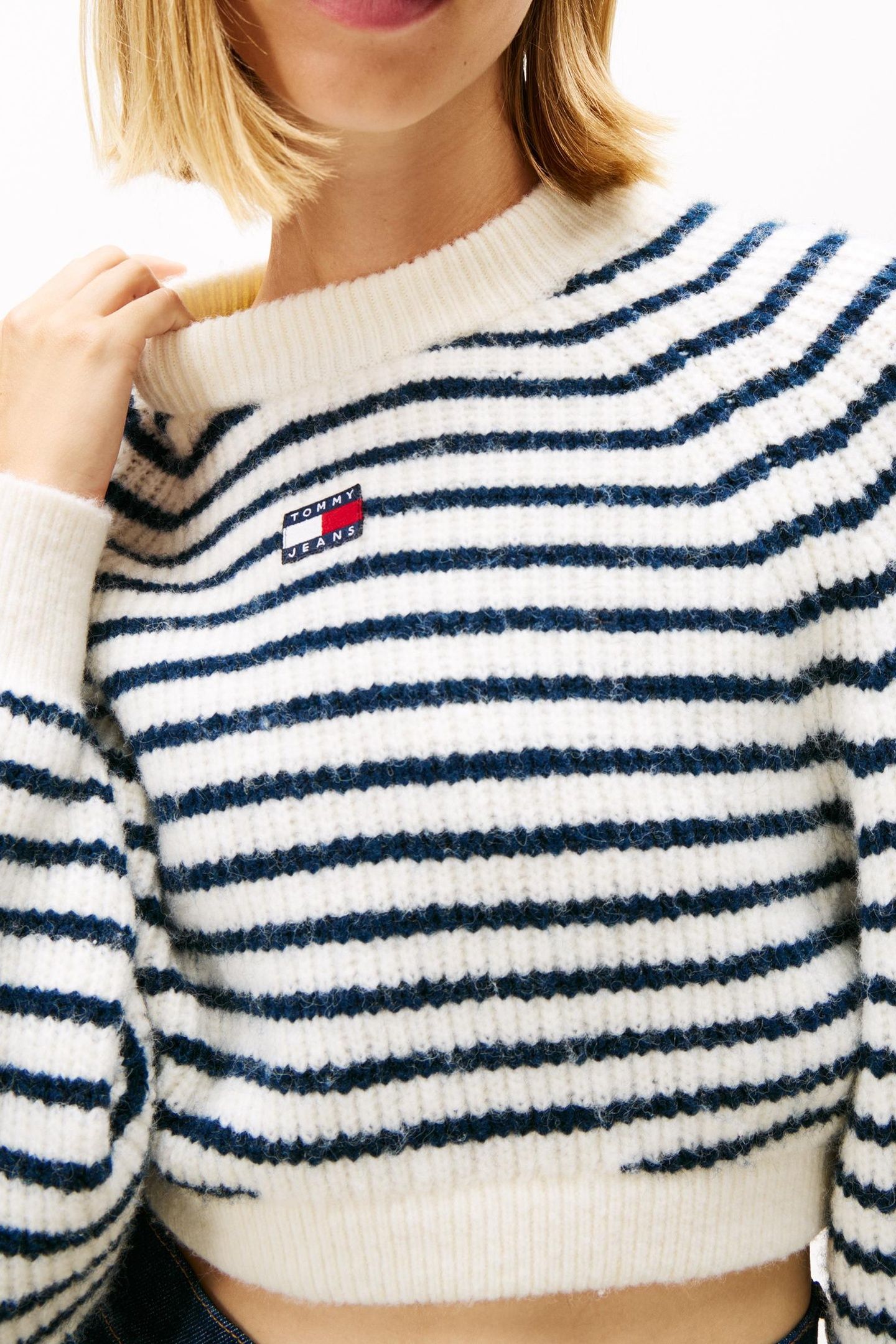 TJW CROP BADGE SWEATER ANCIENT WHITE/STRIPE 5