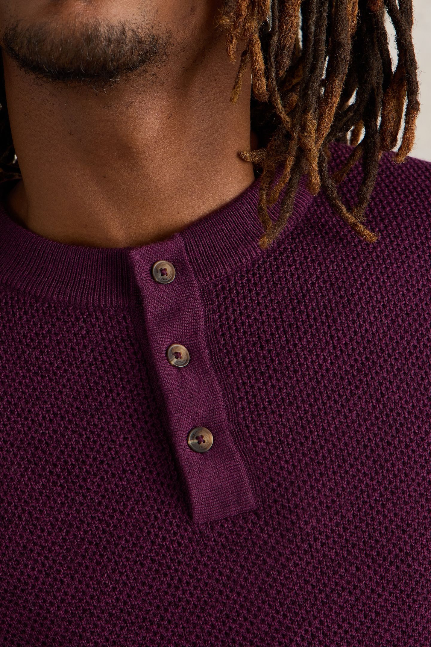 NEWPORT MERINO HENLEY DARK PLUM 4