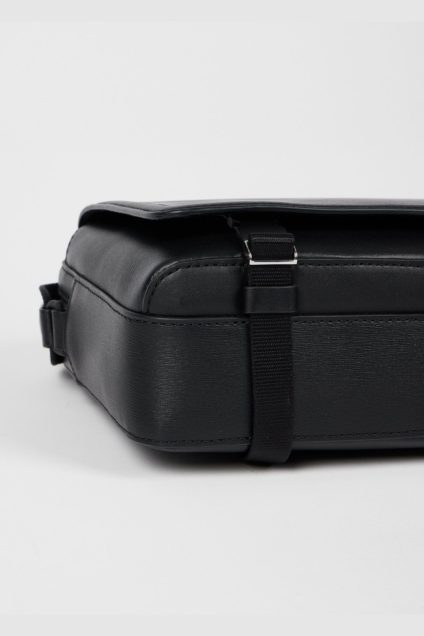 MEN BAG MESSENGER BLACK 7