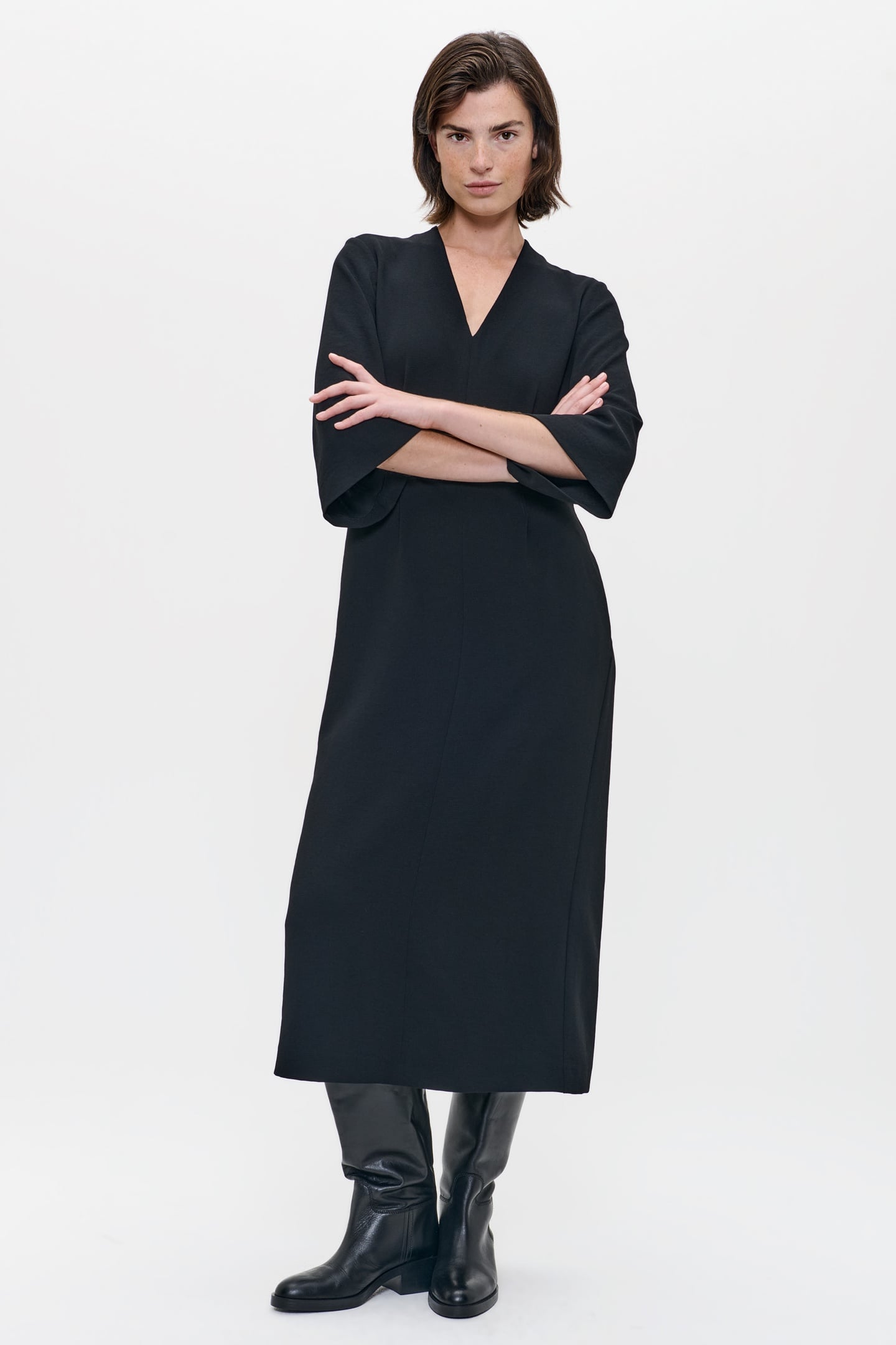 FLOWY WAISTED V-NECK DRESS BLACK 1