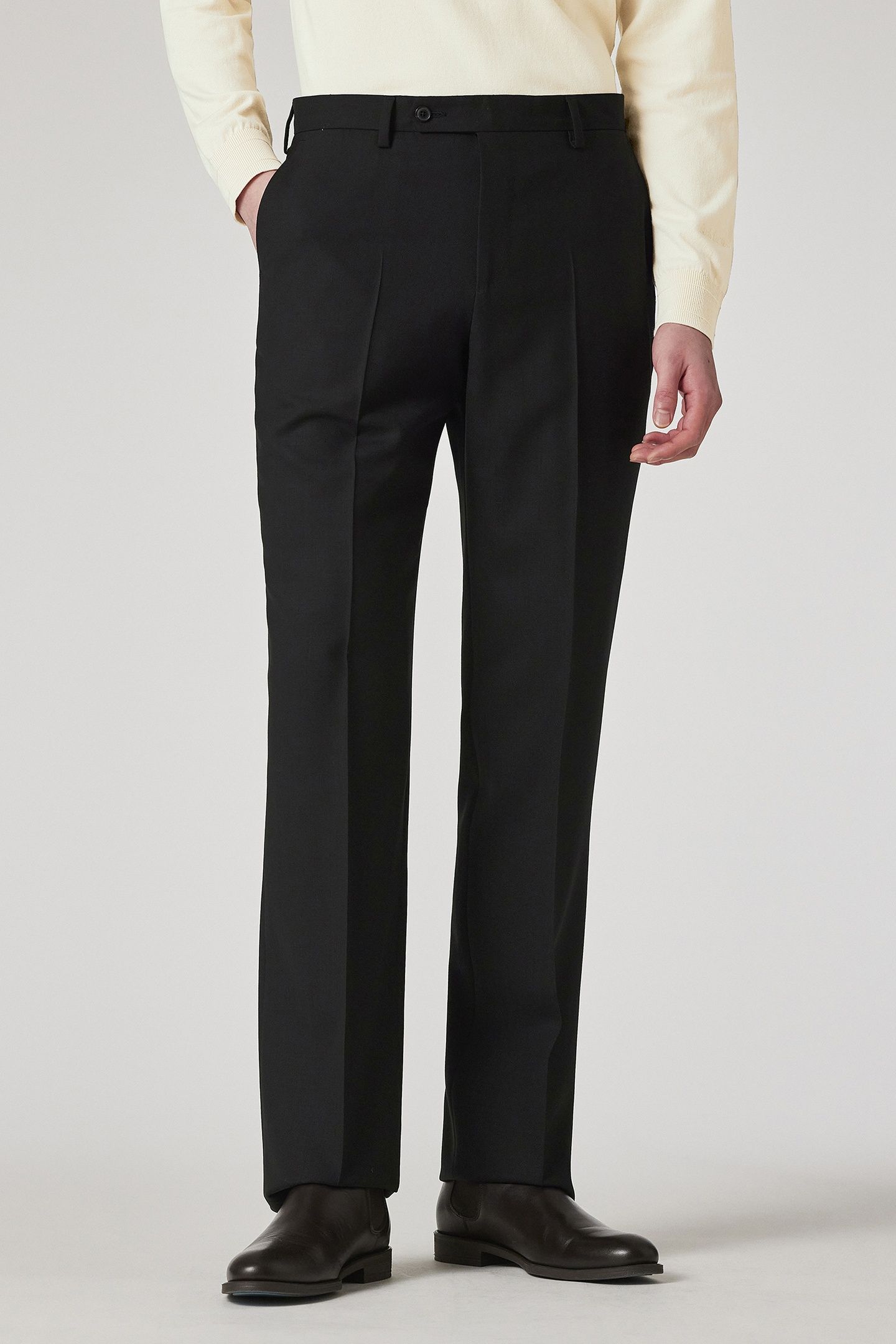 MENS 2 BUTTON SUIT BLACK 2