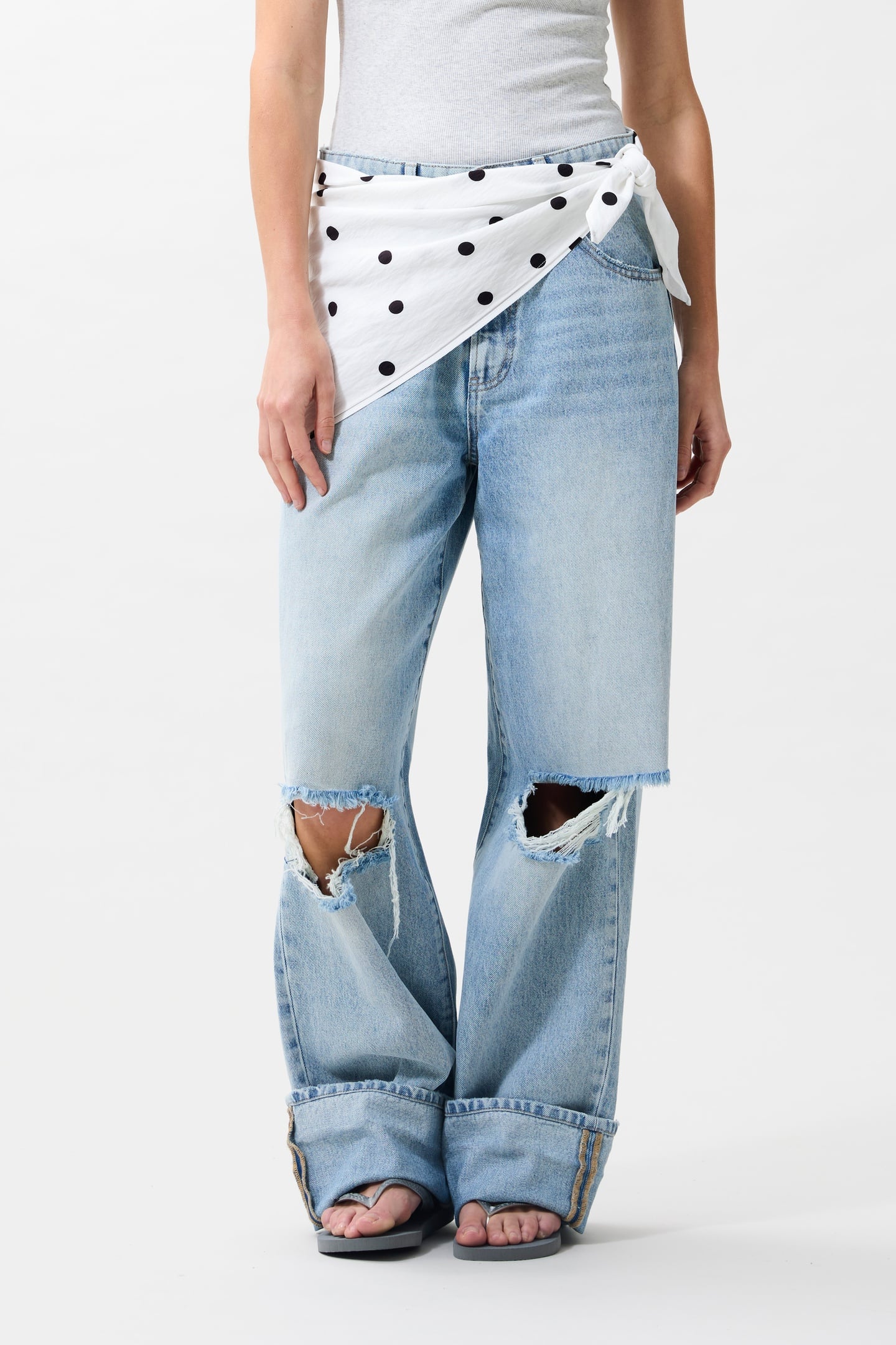DOTTED SCARF OFF WHITE 2