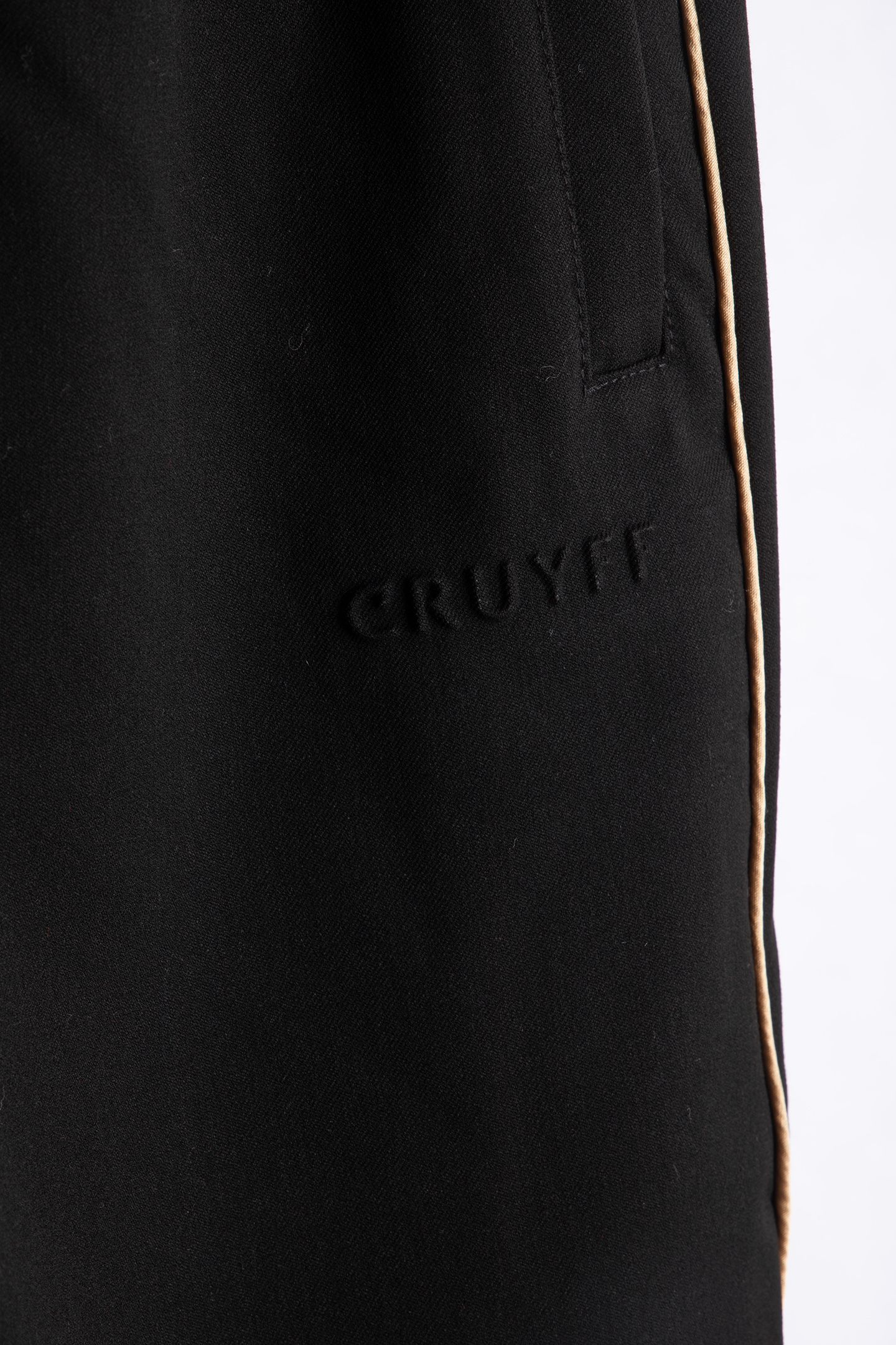 VISIONARY TRACKPANTS BLACK/GOLD 4