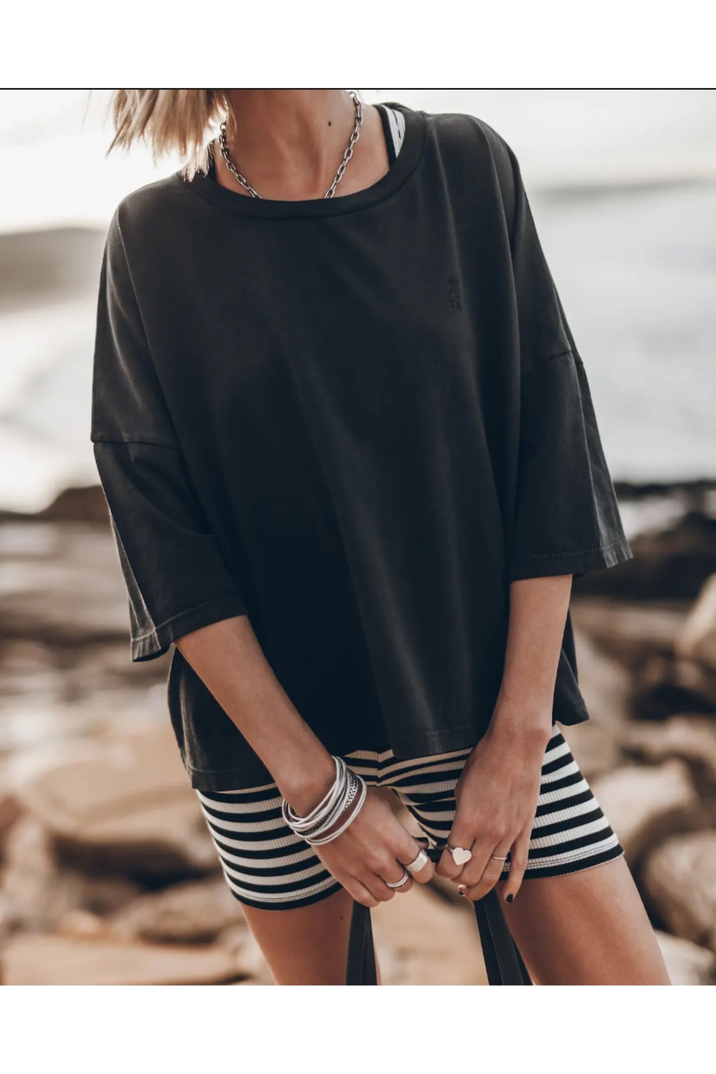 THE DARK LOOSE COTTON T-SHIRT 1