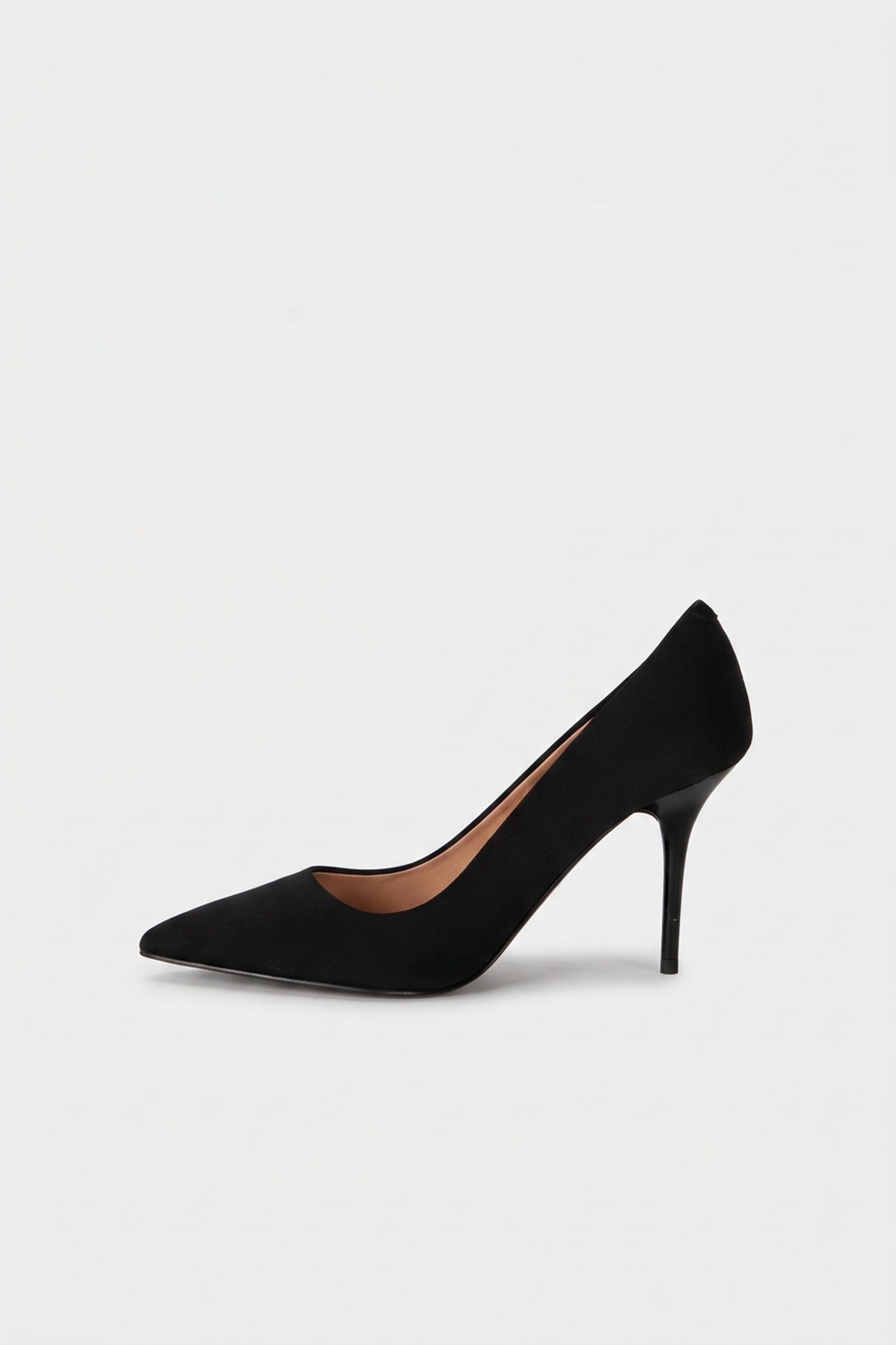 PUMP BLACK 4