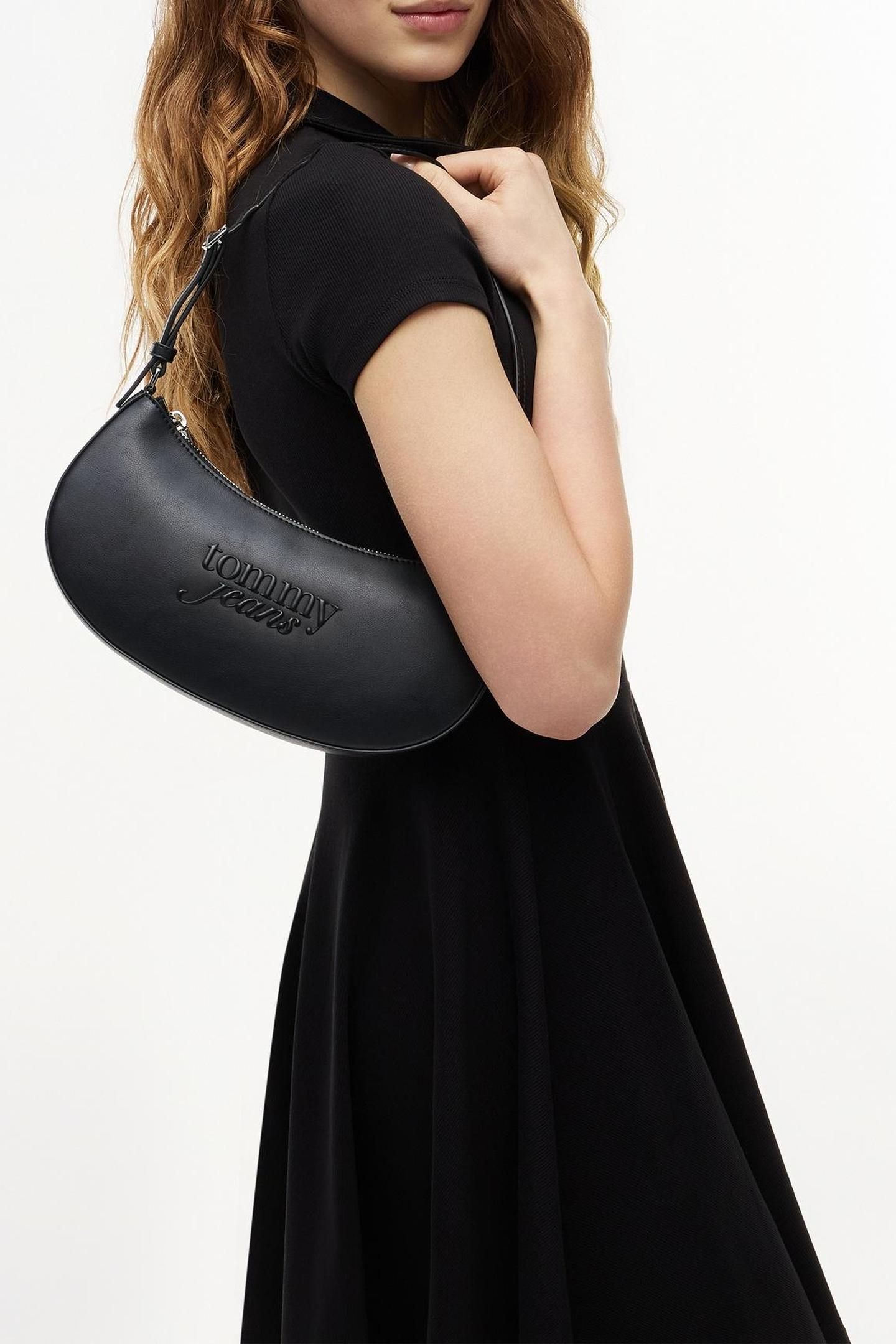 TJW MUST SHOULDER BAG BLACK 1