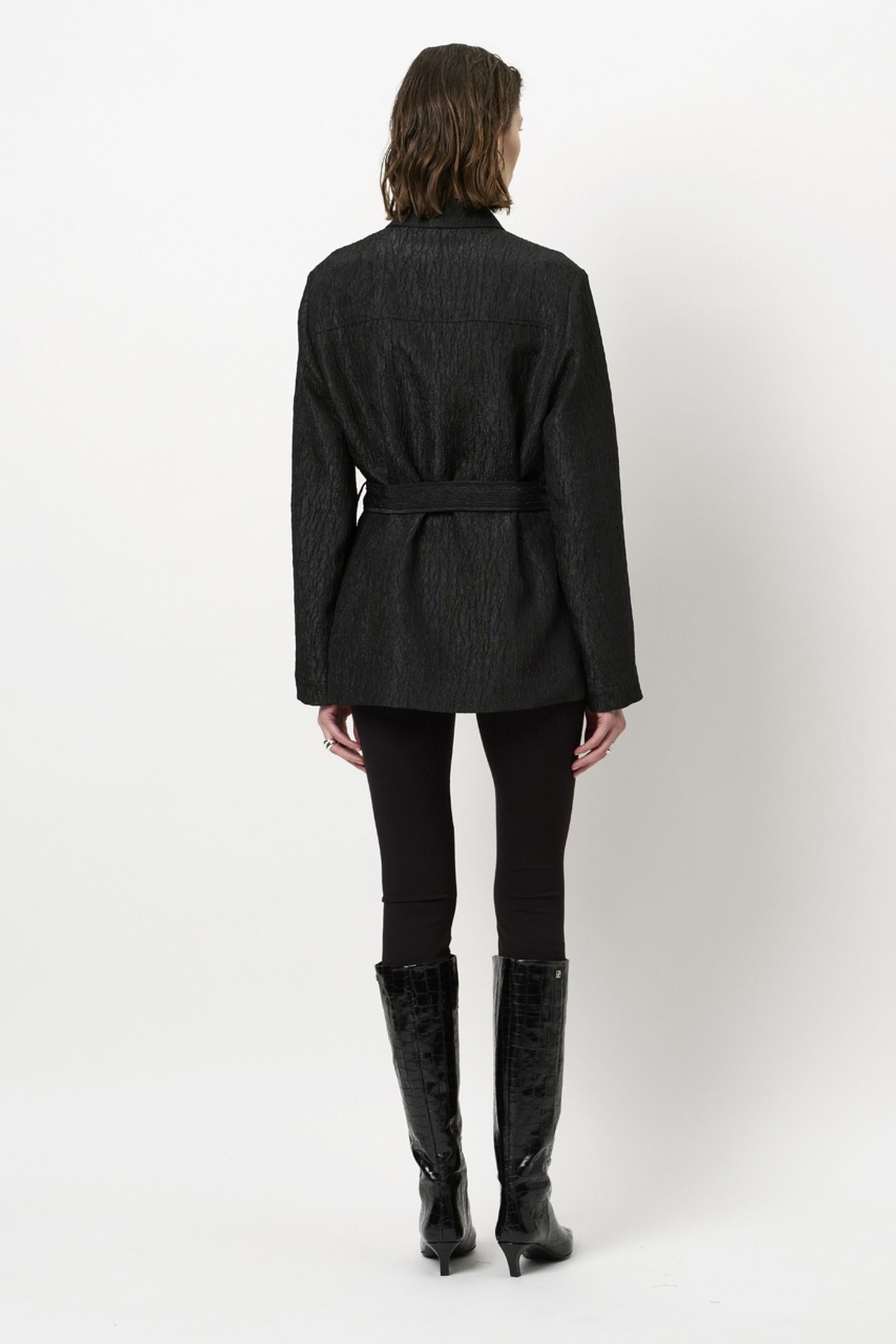 TWIST BELTED SHIRT JACKET RAVEN 3