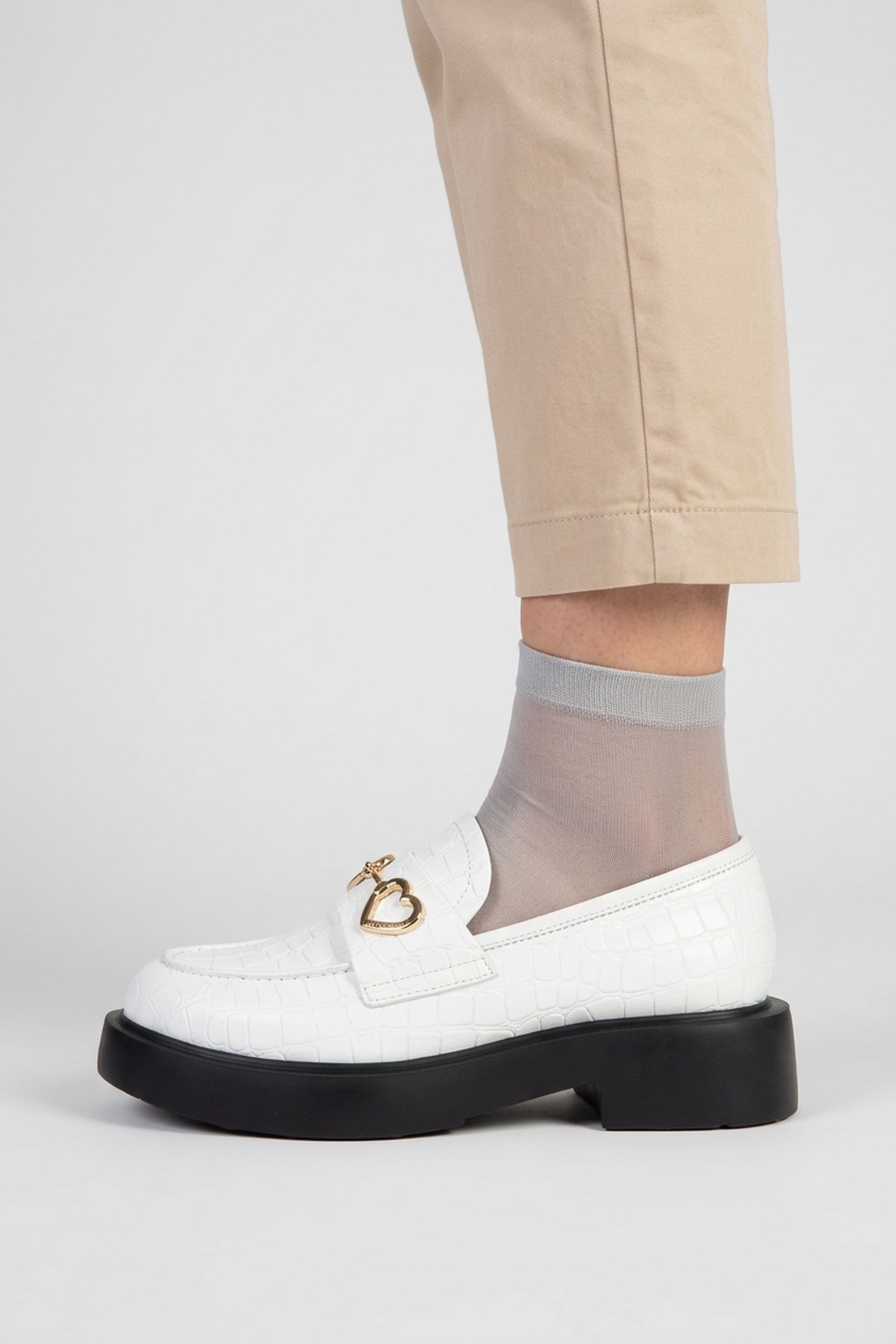 LOAFER WHITE 4