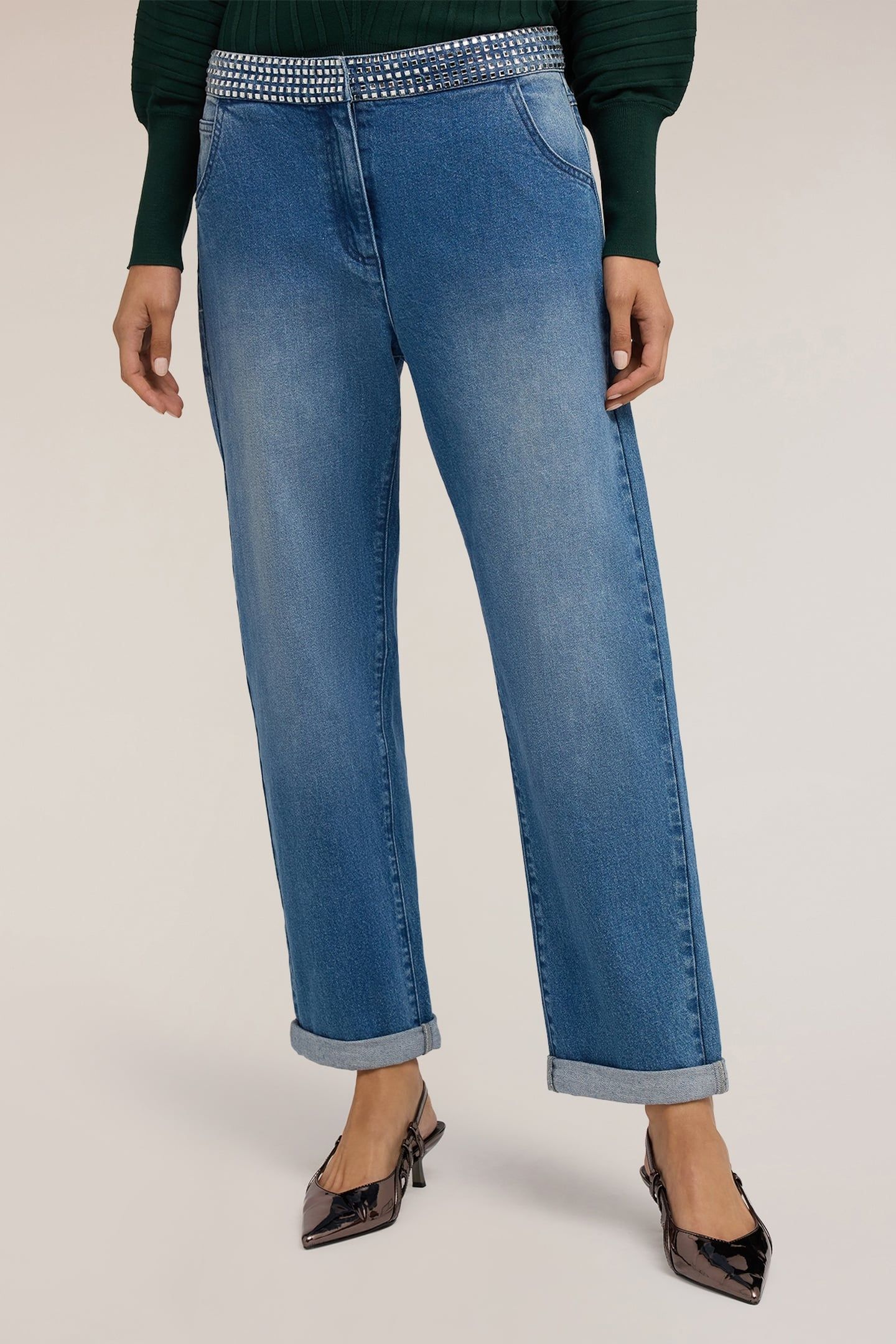 BOYFIT JEANS WITH JEWELED BELT BLUE 2