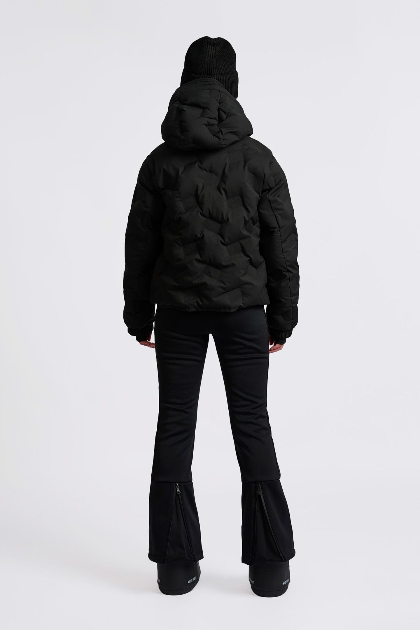 YVIE SKI JACKET BLACK 3