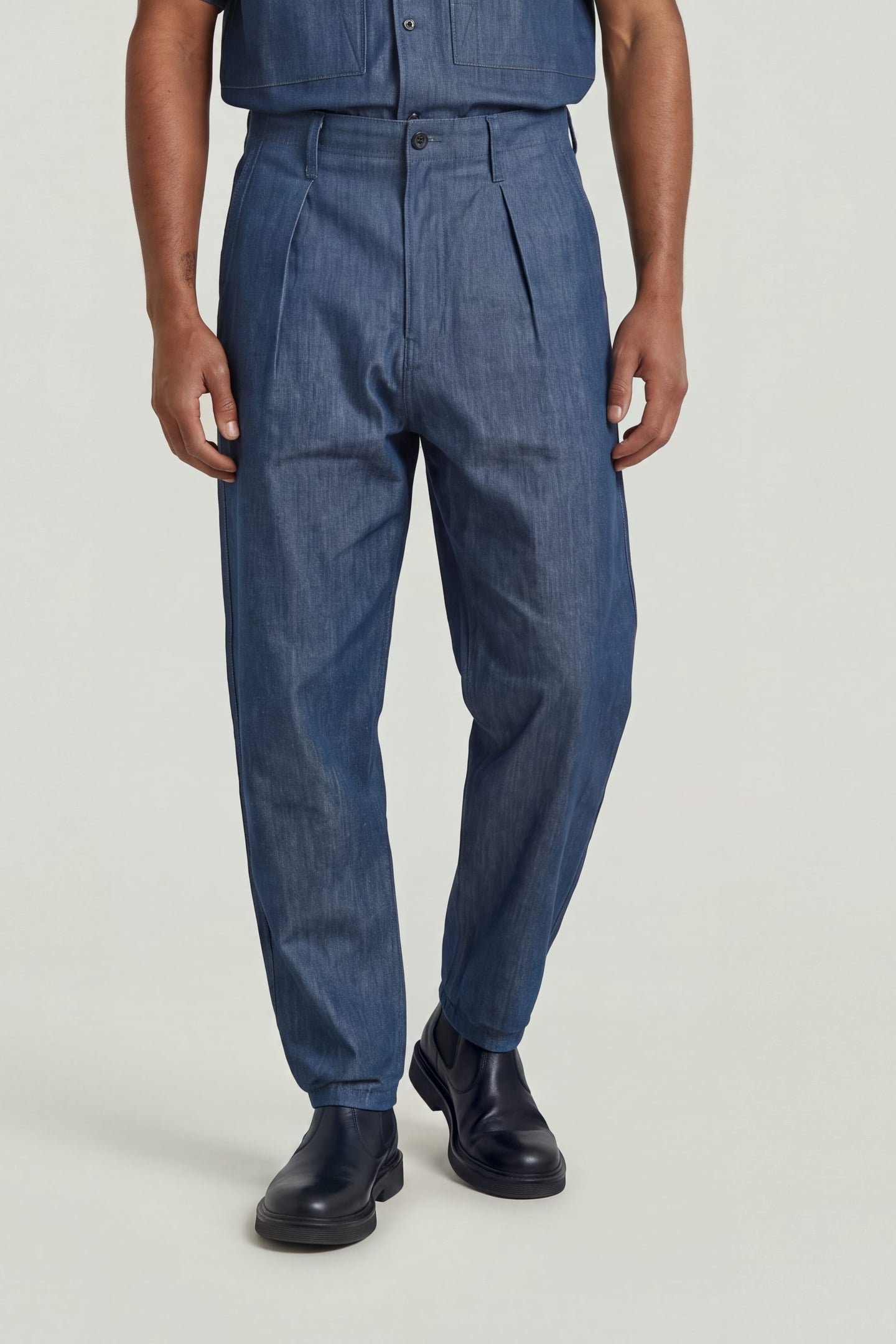 PLEATED CHINO RELAXED TAPERED BLUE 1