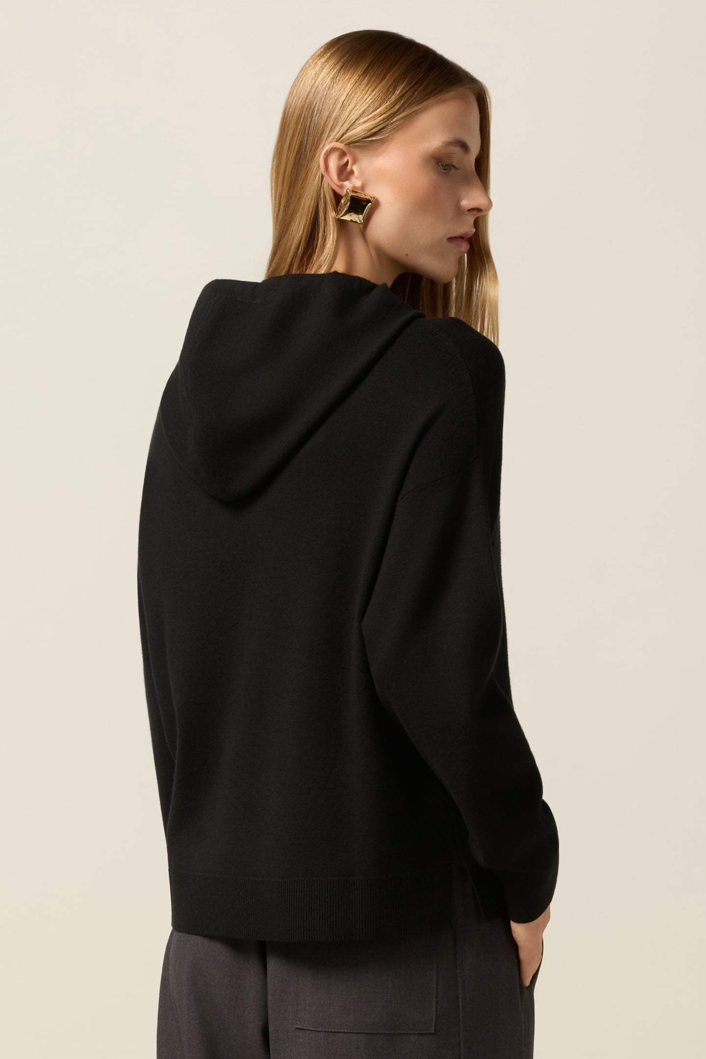 HOODIE WITH SEQUINS BLACK 2